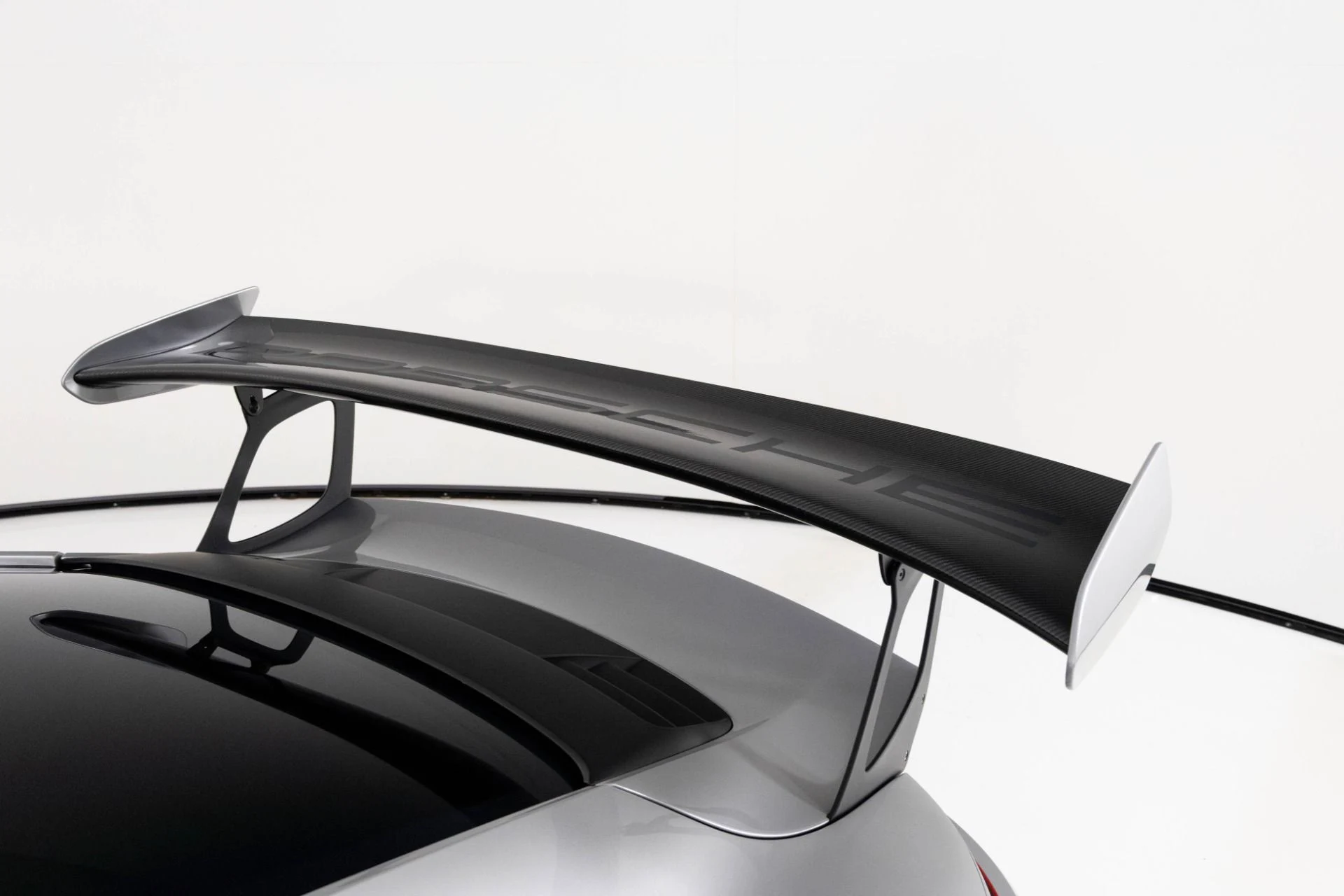 mph056_636283833_Used_2019_Porsche_911_GT_3_RS_1761084324_ceabd6b183