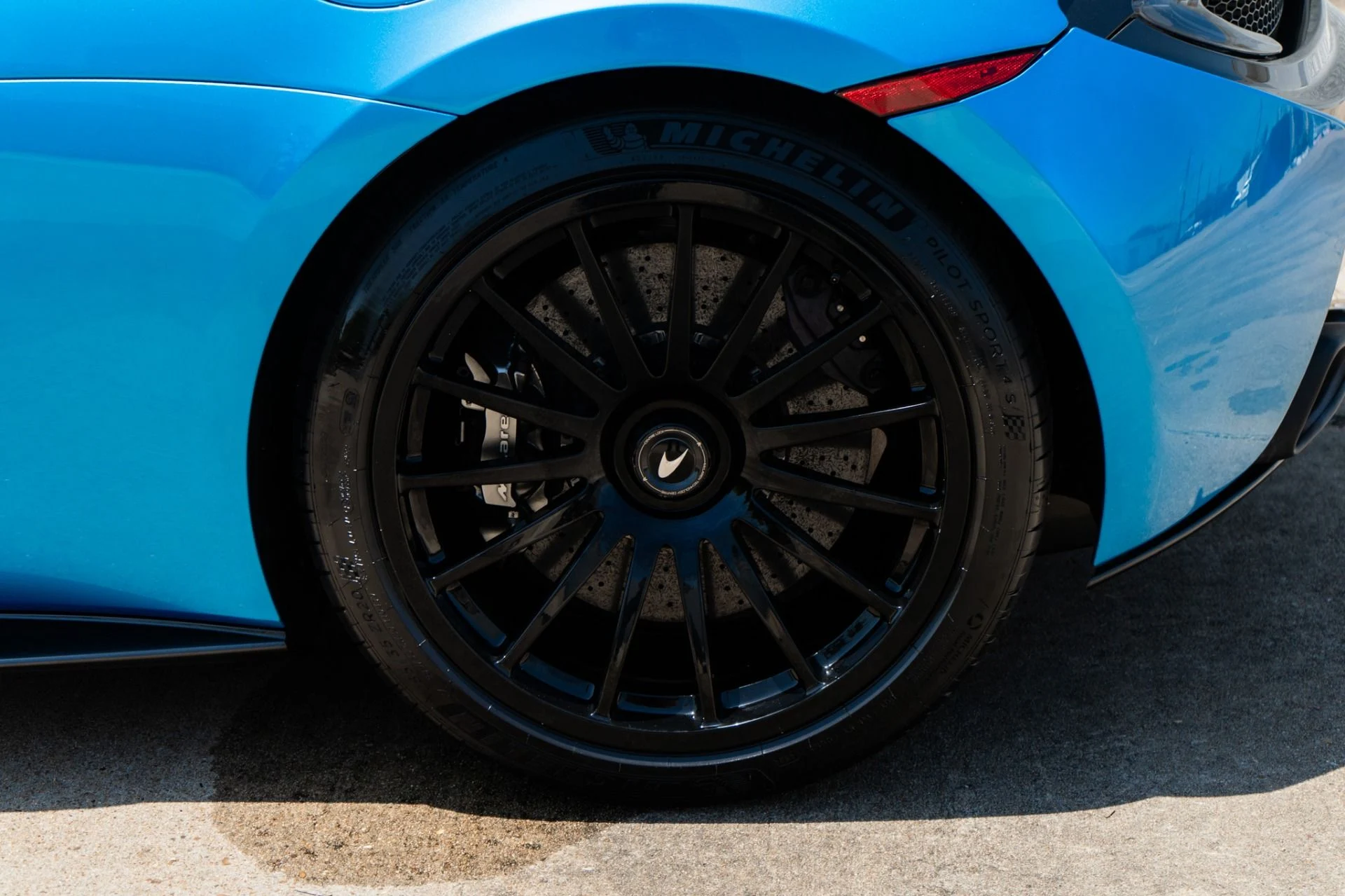 mph056_663492428_Used_2020_Mc_Laren_620_R_1787598214_c7fe122749