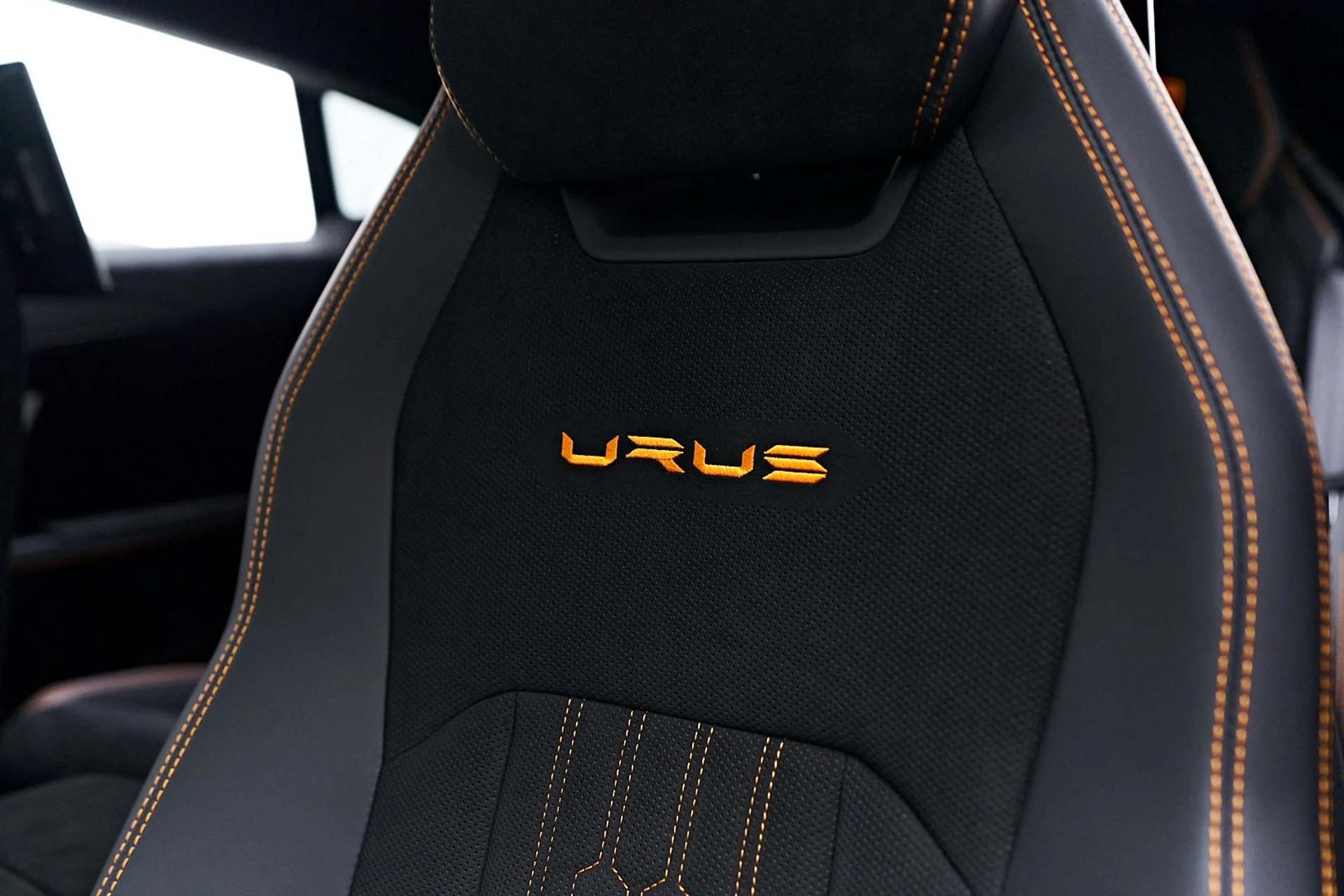 mph056_672590248_Used_2024_Lamborghini_Urus_Performante_1743293256_95042e57c0