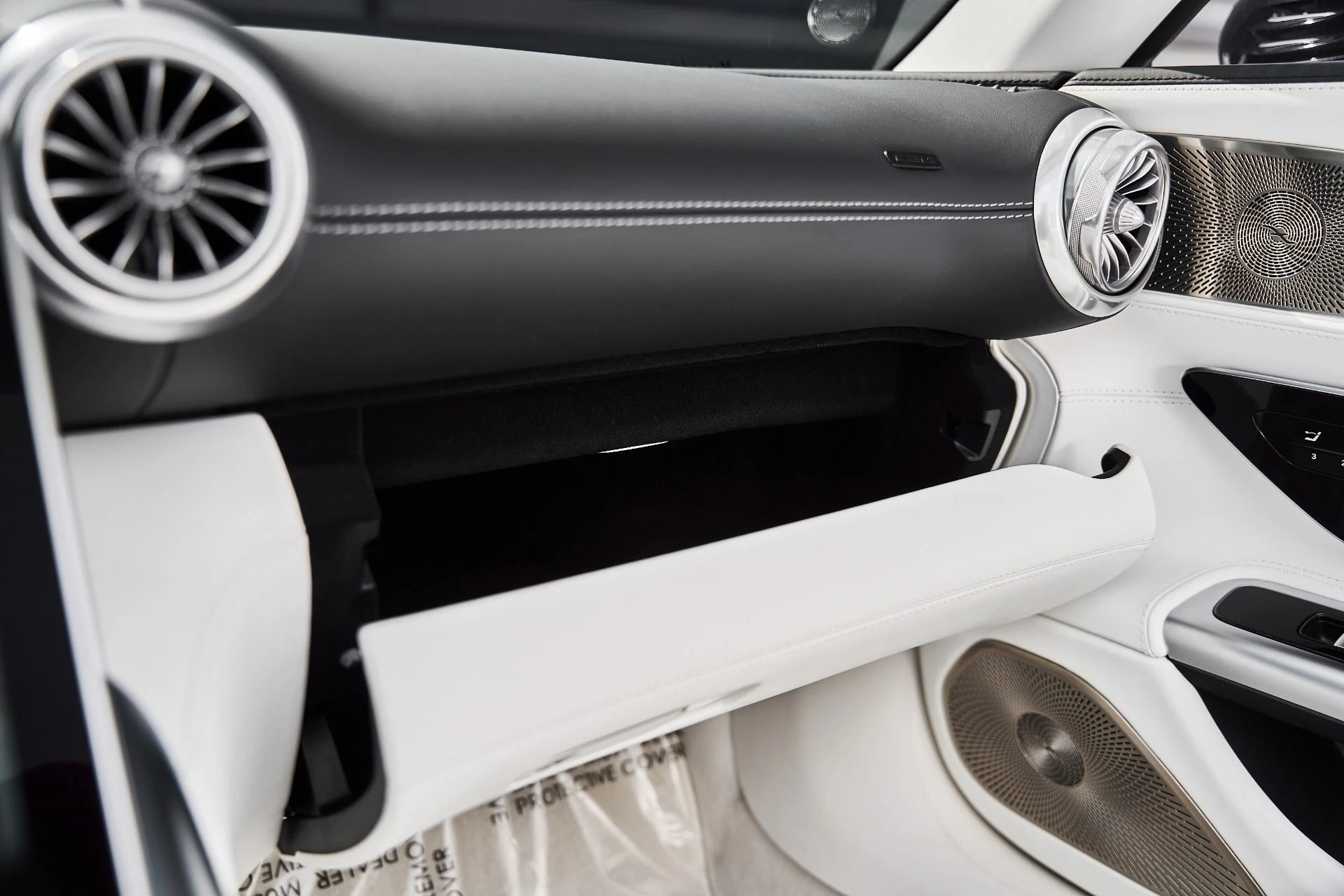 mph056_710535668_Used_2026_Mercedes_Benz_SL_Class_Maybach_SL_680_1777159990_68ca1ff18e