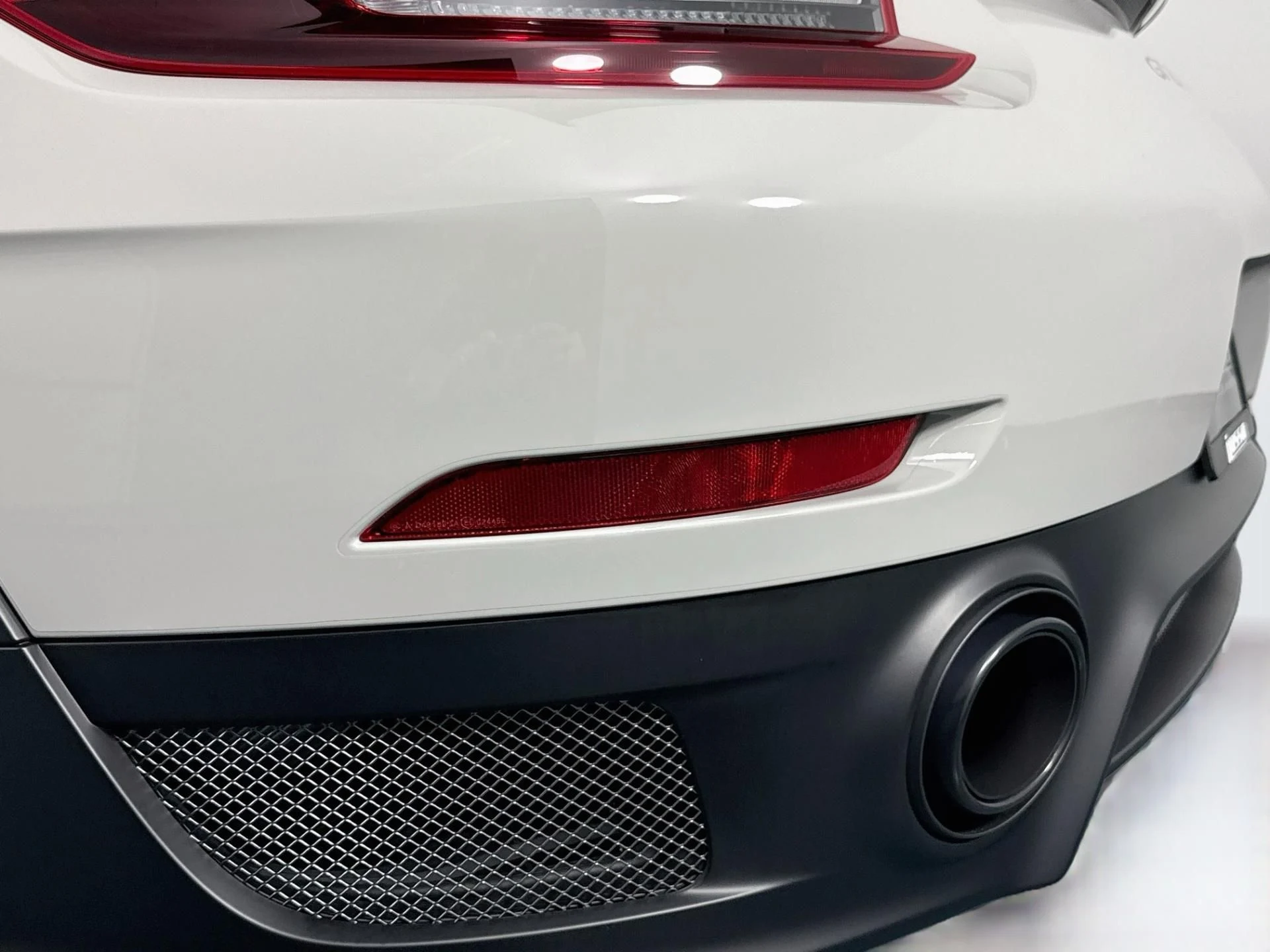 mph056_718820565_Used_2018_Porsche_911_GT_2_RS_1790873190_9d8cd37a7d