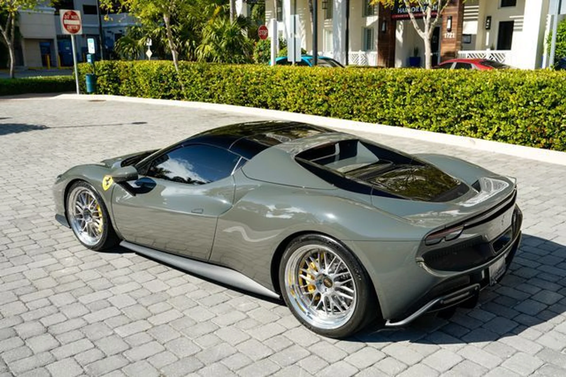 mph056_734863221_22966830_57_cb4a0157c5