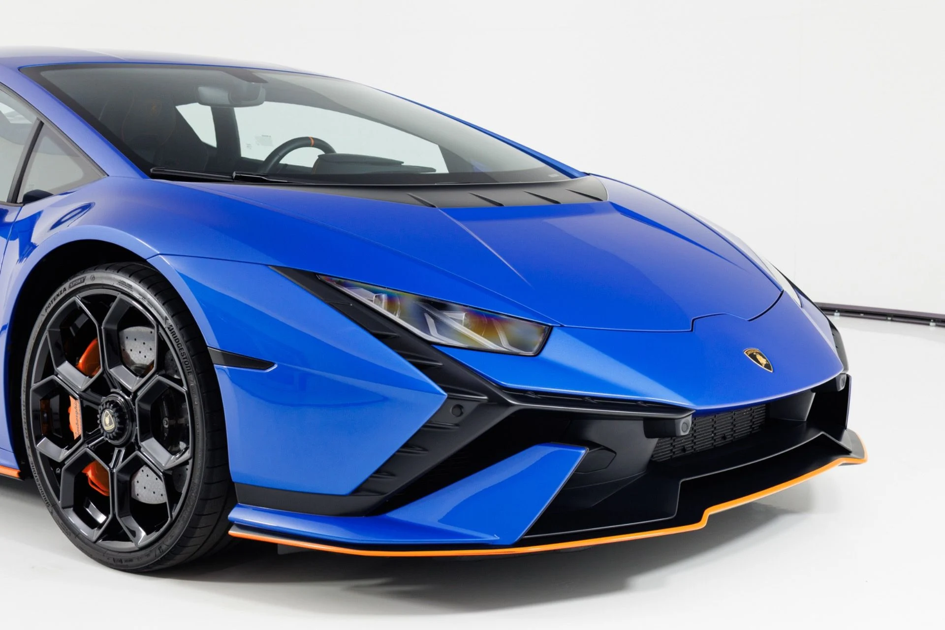 mph056_755810845_Used_2023_Lamborghini_Huracan_Tecnica_1784830851_6a05087388