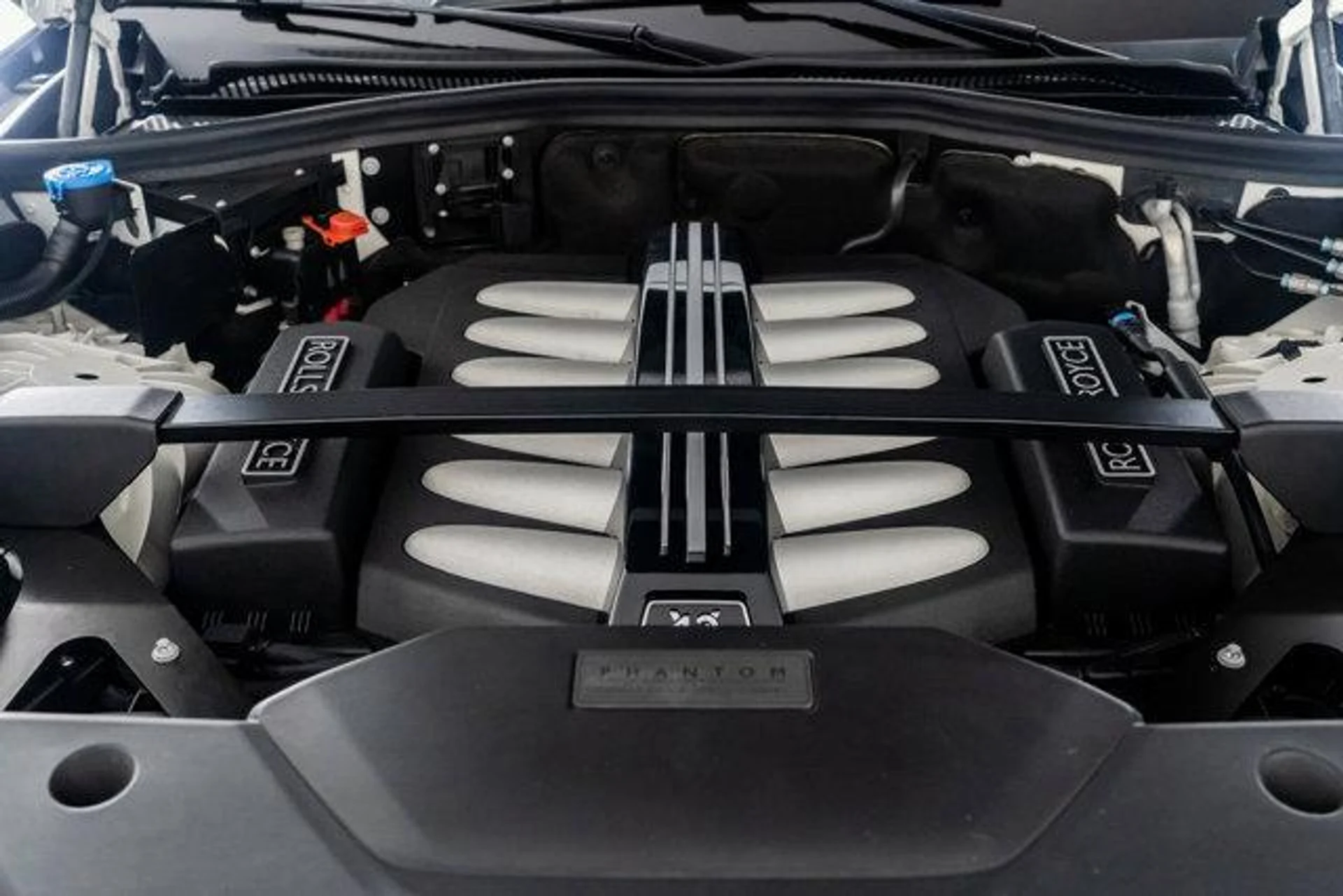 mph056_762129598_F_Hze_Rqa_Ngtqv_Eek_Kc88_D4_Vam_H9k_010605f587