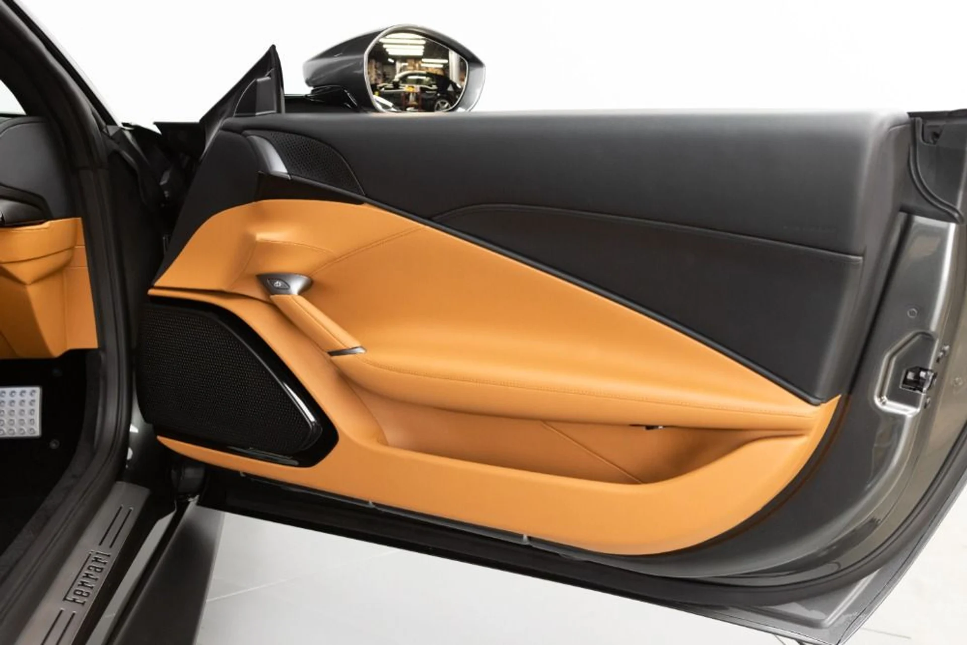 mph056_836381712_Used_2023_Ferrari_Roma_046a87b860