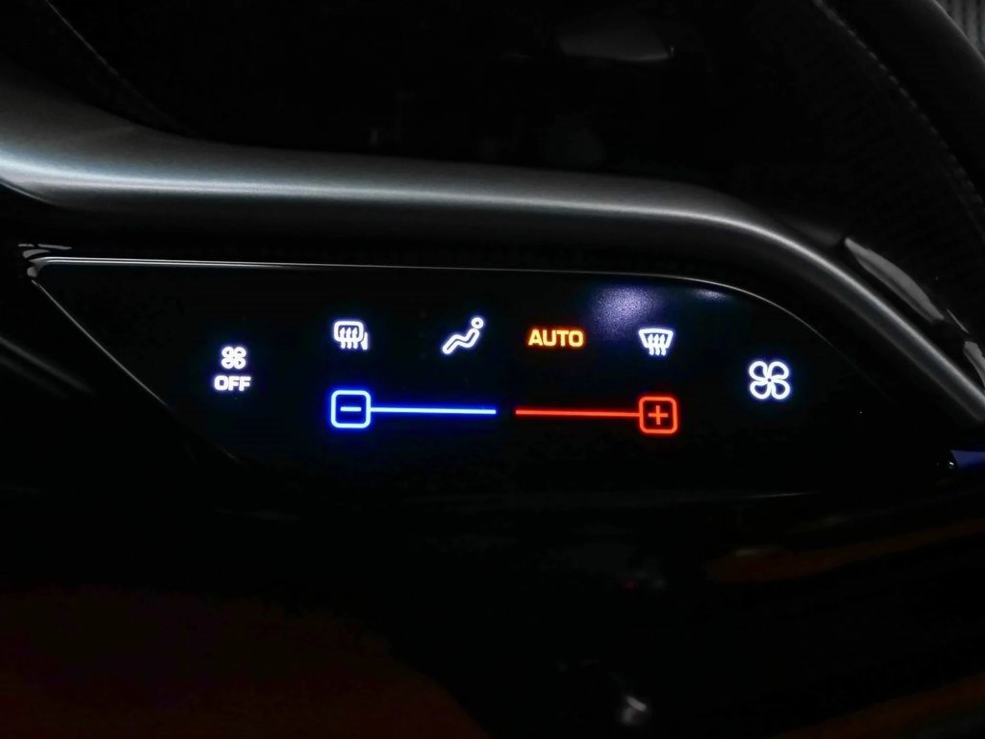 mph056_896281548_57_0f48d37b5a