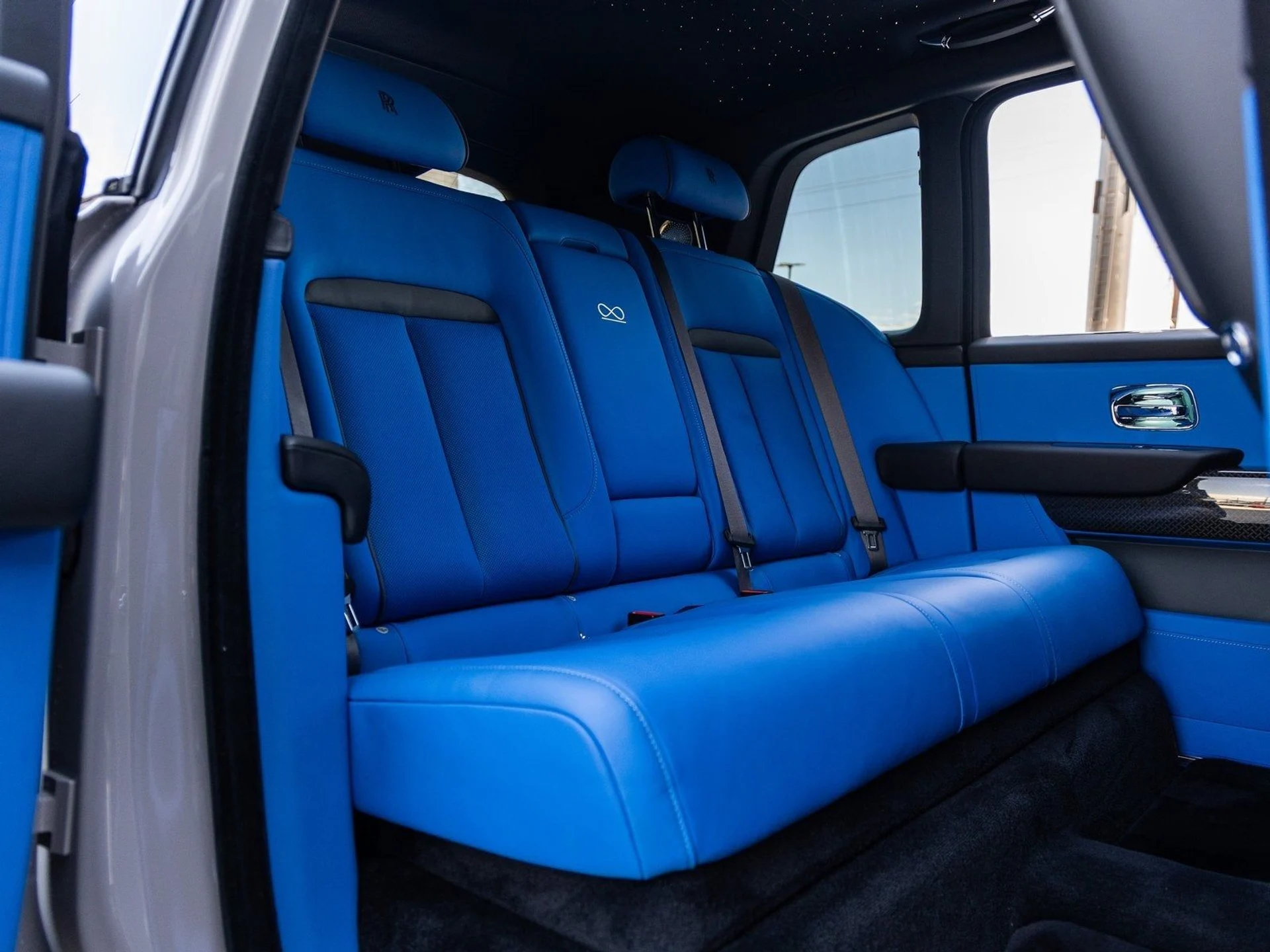 mph056_919532789_57_b53de1ce85