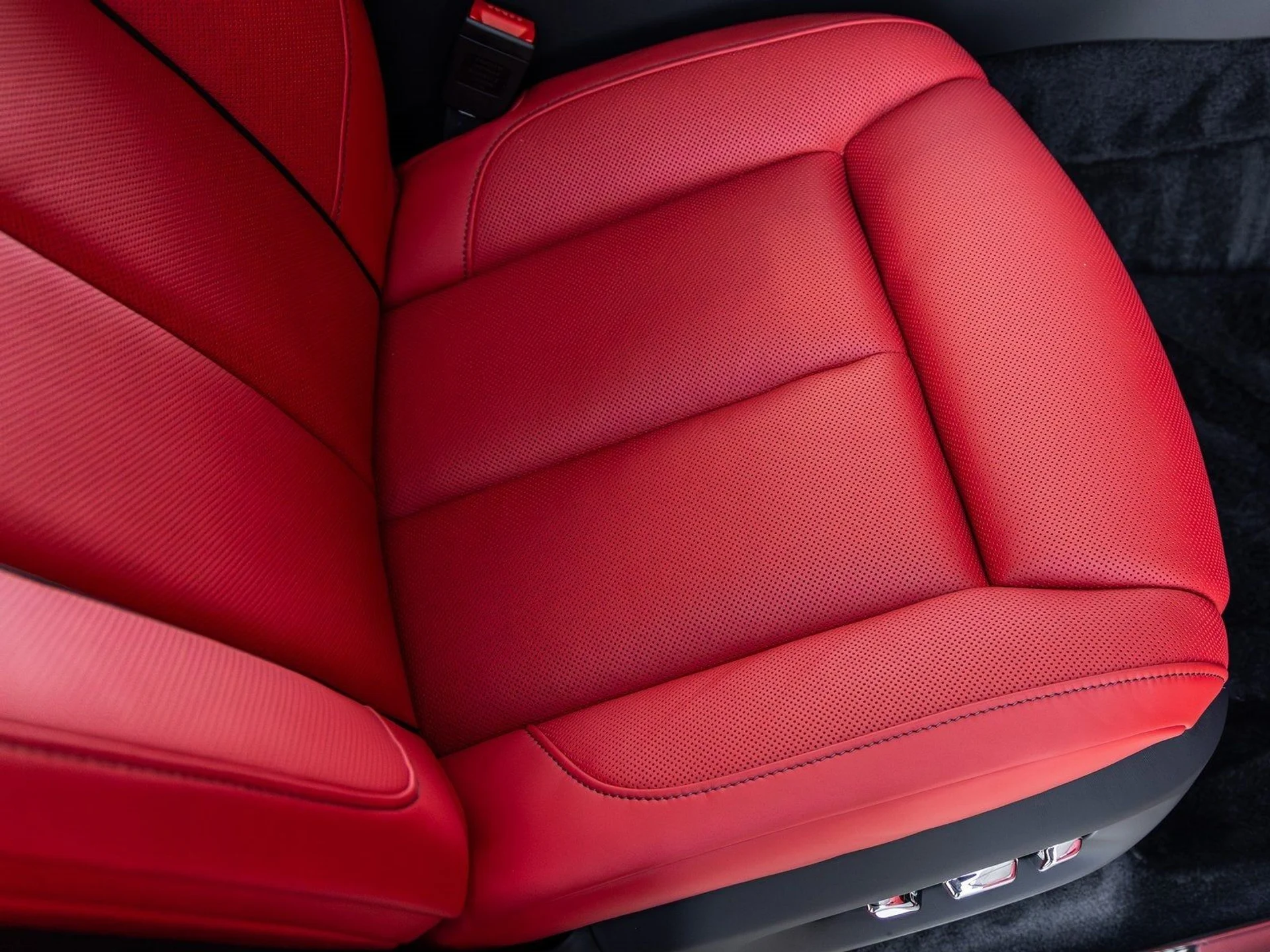 mph056_977277777_57_f4a32ef349