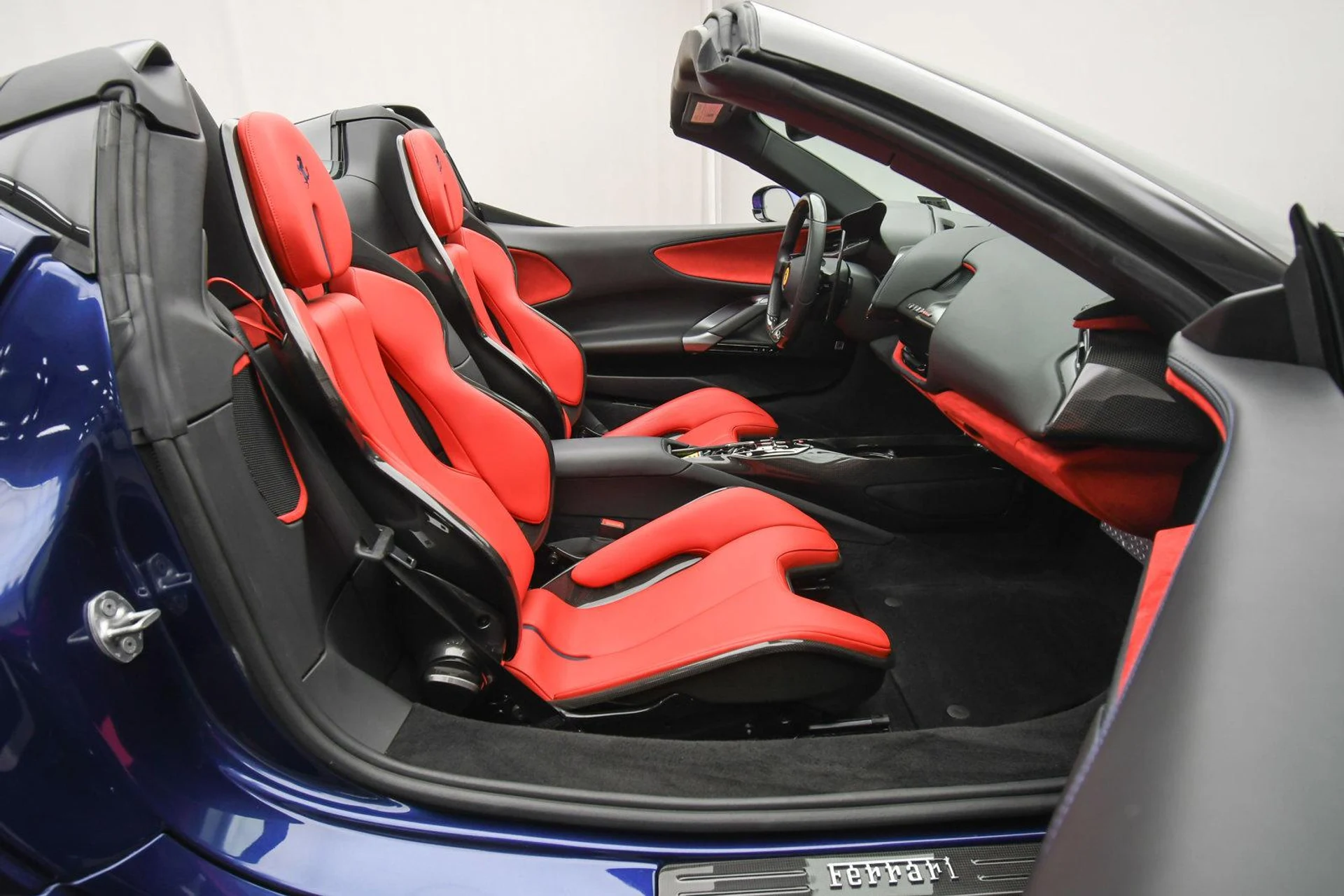 mph056_993576661_Used_2023_Ferrari_SF_90_Spider_1740041912_8548d335a2