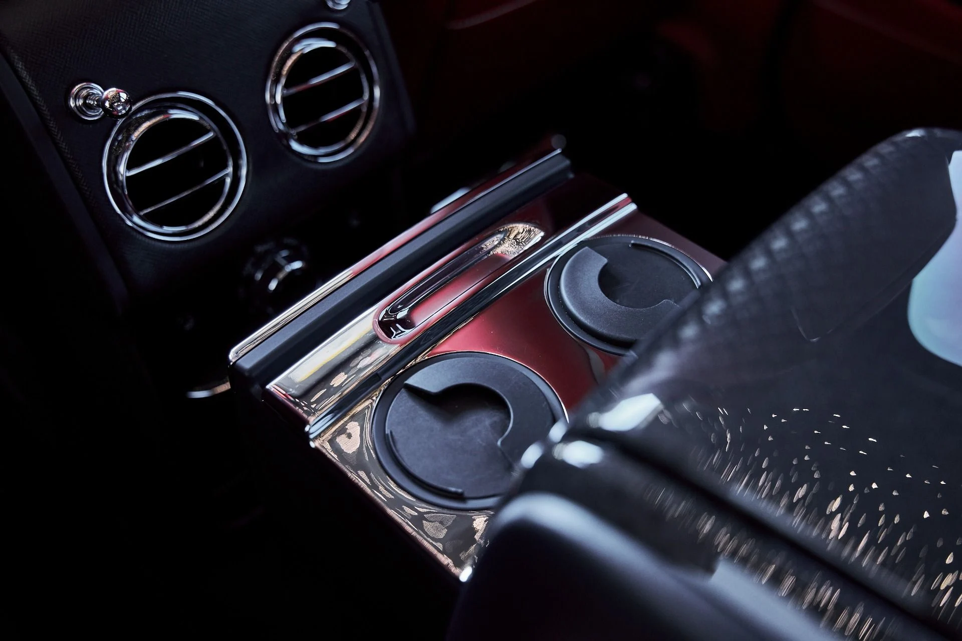 mph057_1009655281_Used_2024_Rolls_Royce_Cullinan_Black_Badge_1775871039_d801f67b77