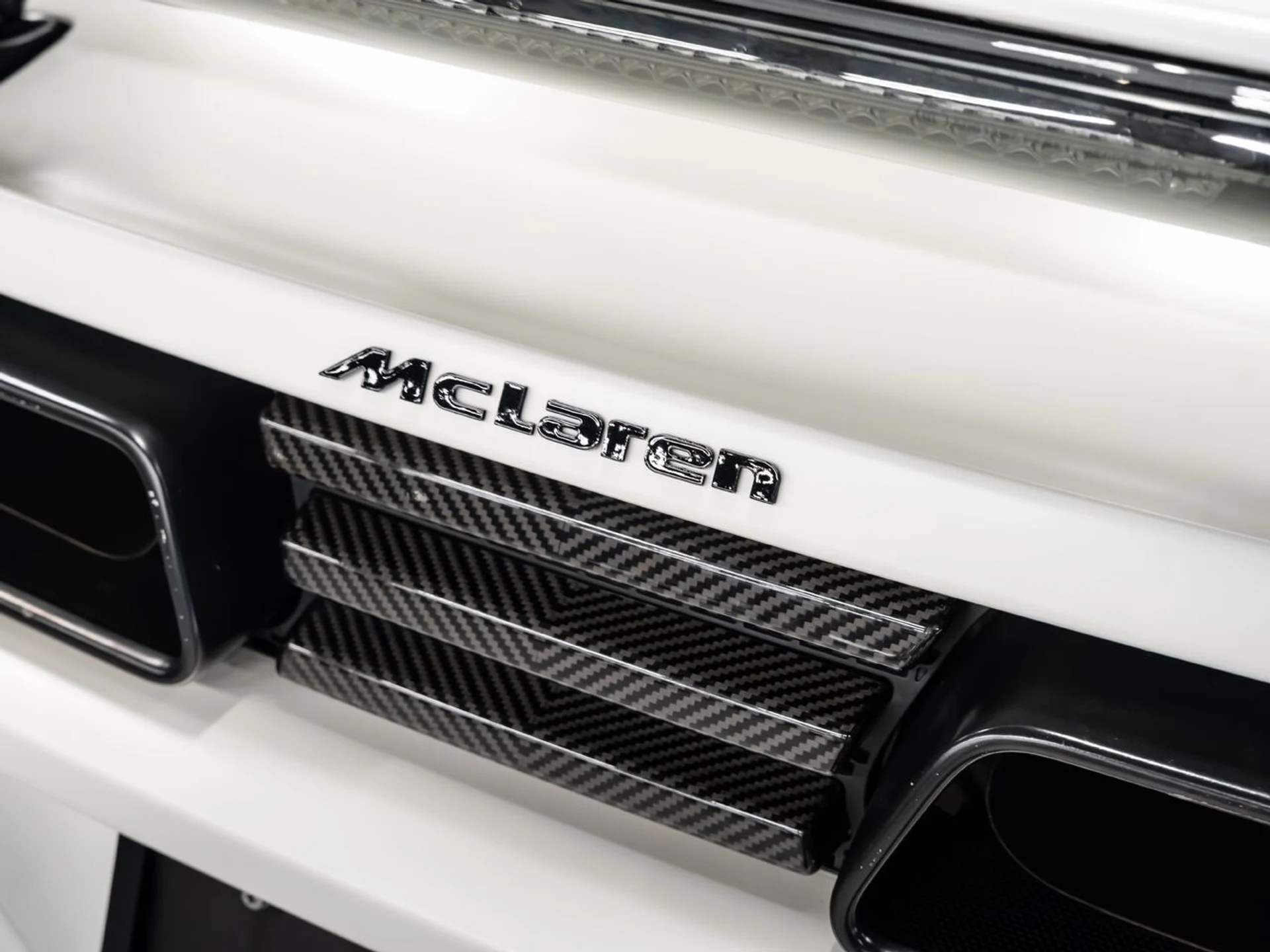 mph057_1021345460_mclaren_mp4_12c_2012_d5c2052f5d