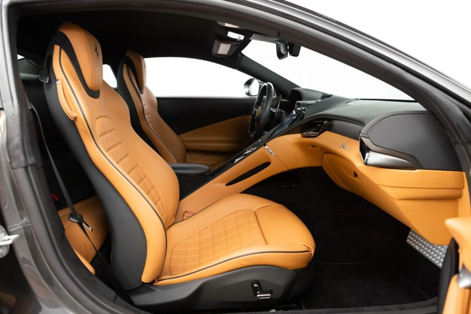 mph057_1065024191_Used_2023_Ferrari_Roma_d31074ff6f