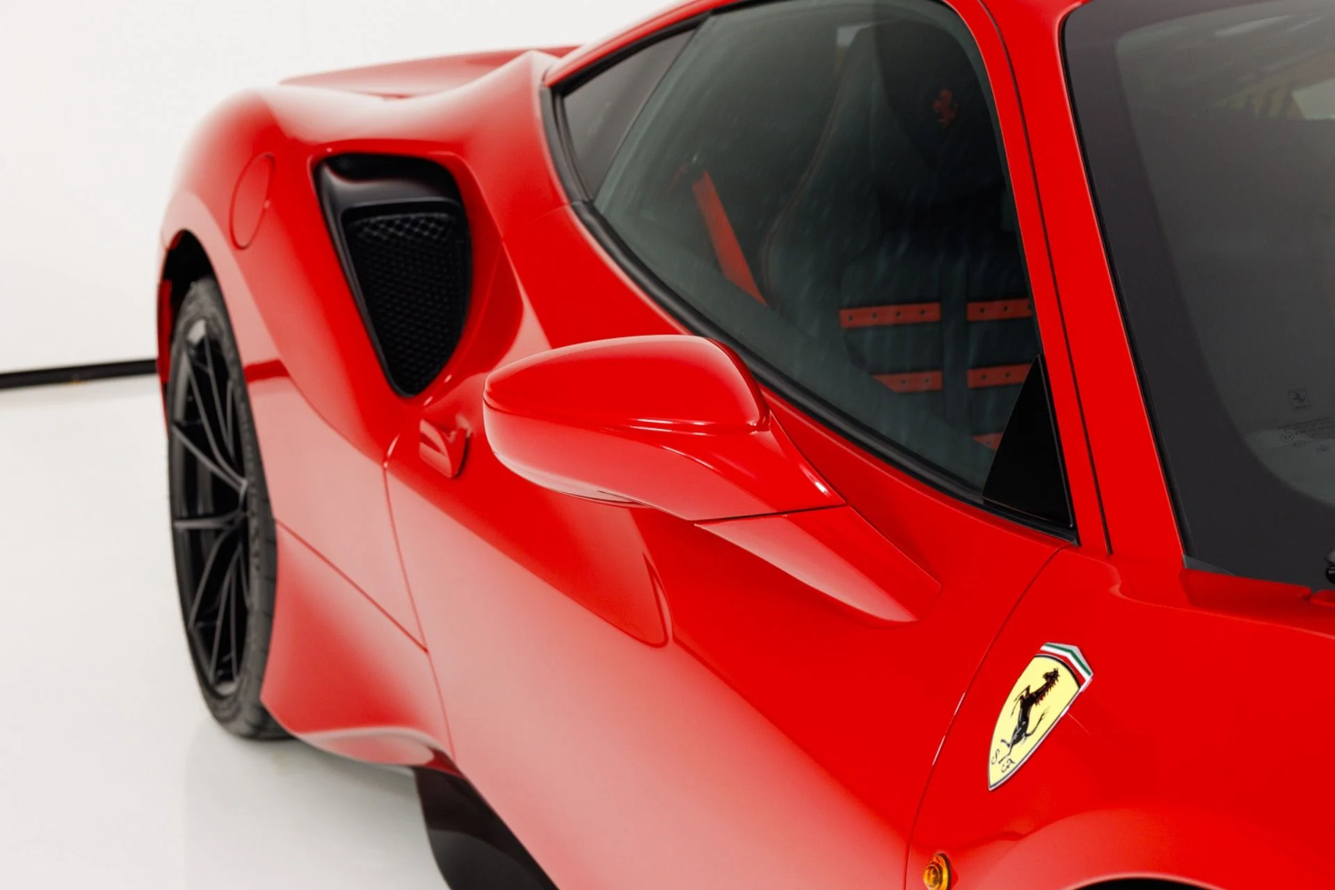 mph057_106899229_Used_2019_Ferrari_488_Pista_1780072971_5393a30394