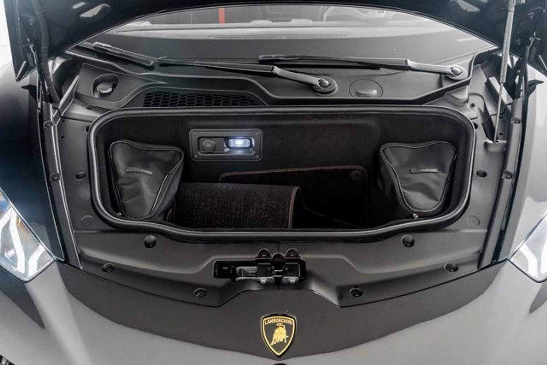 mph057_1076235020_A_Ehvr_Poy9_Mo_Vco_FT_4z_LM_Ib_Fkj_A_1fd5473b1d