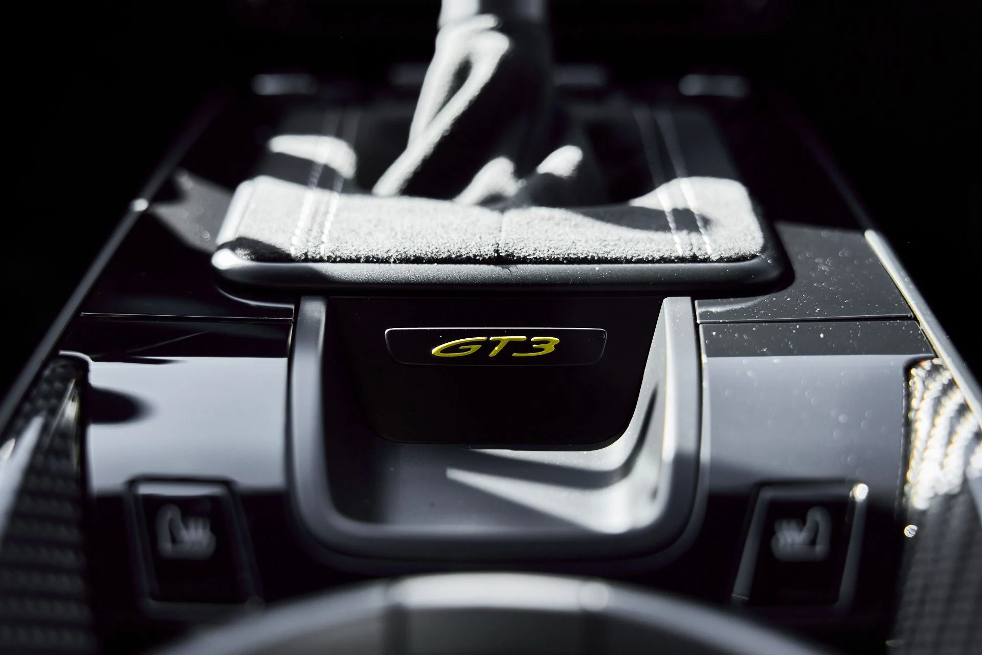 mph057_1118463596_Used_2022_Porsche_911_GT_3_1773348976_2aa68e1291