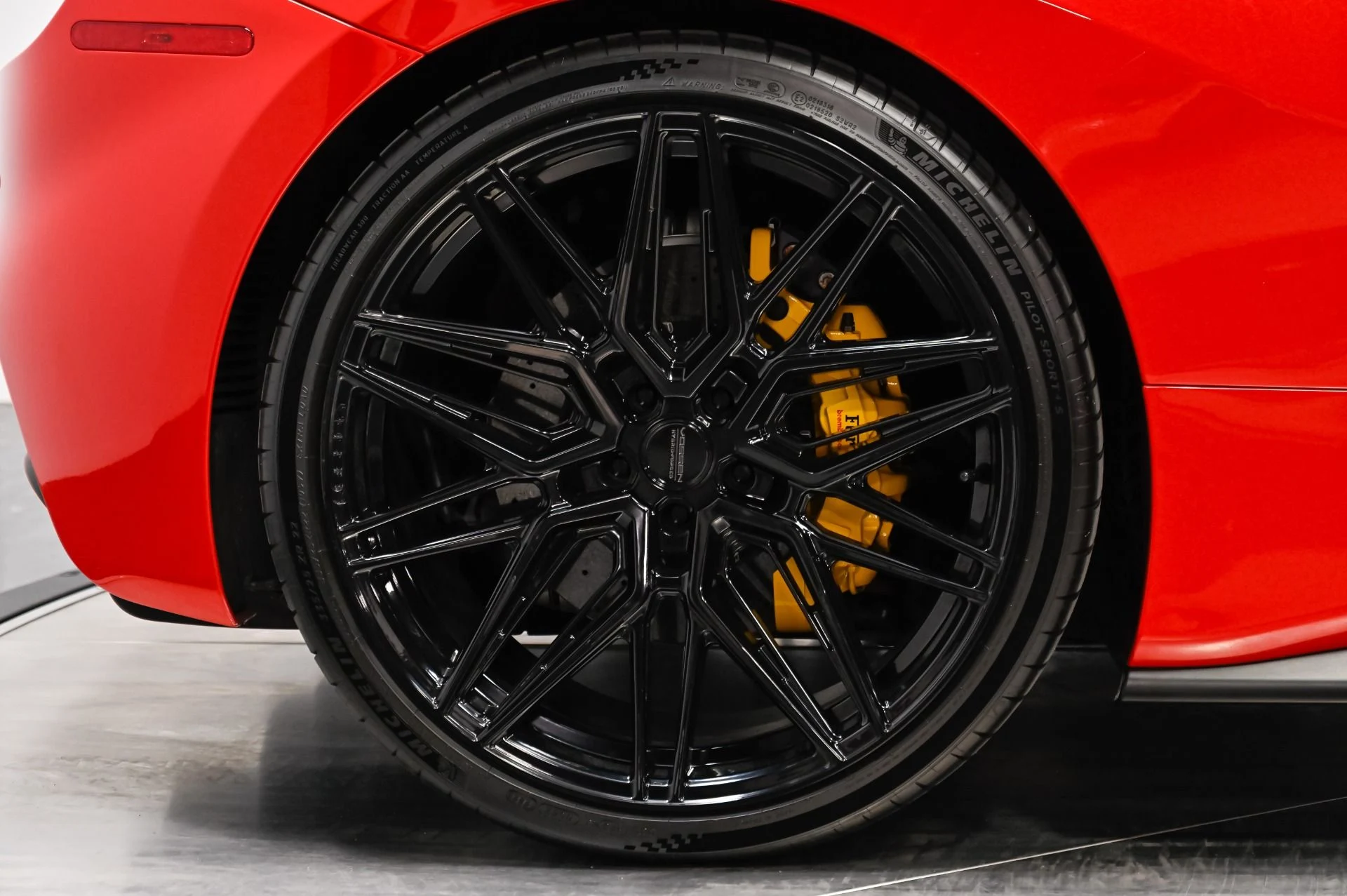 mph057_1150641148_Used_2018_Ferrari_488_GTB_Base_1788410889_32565ee159