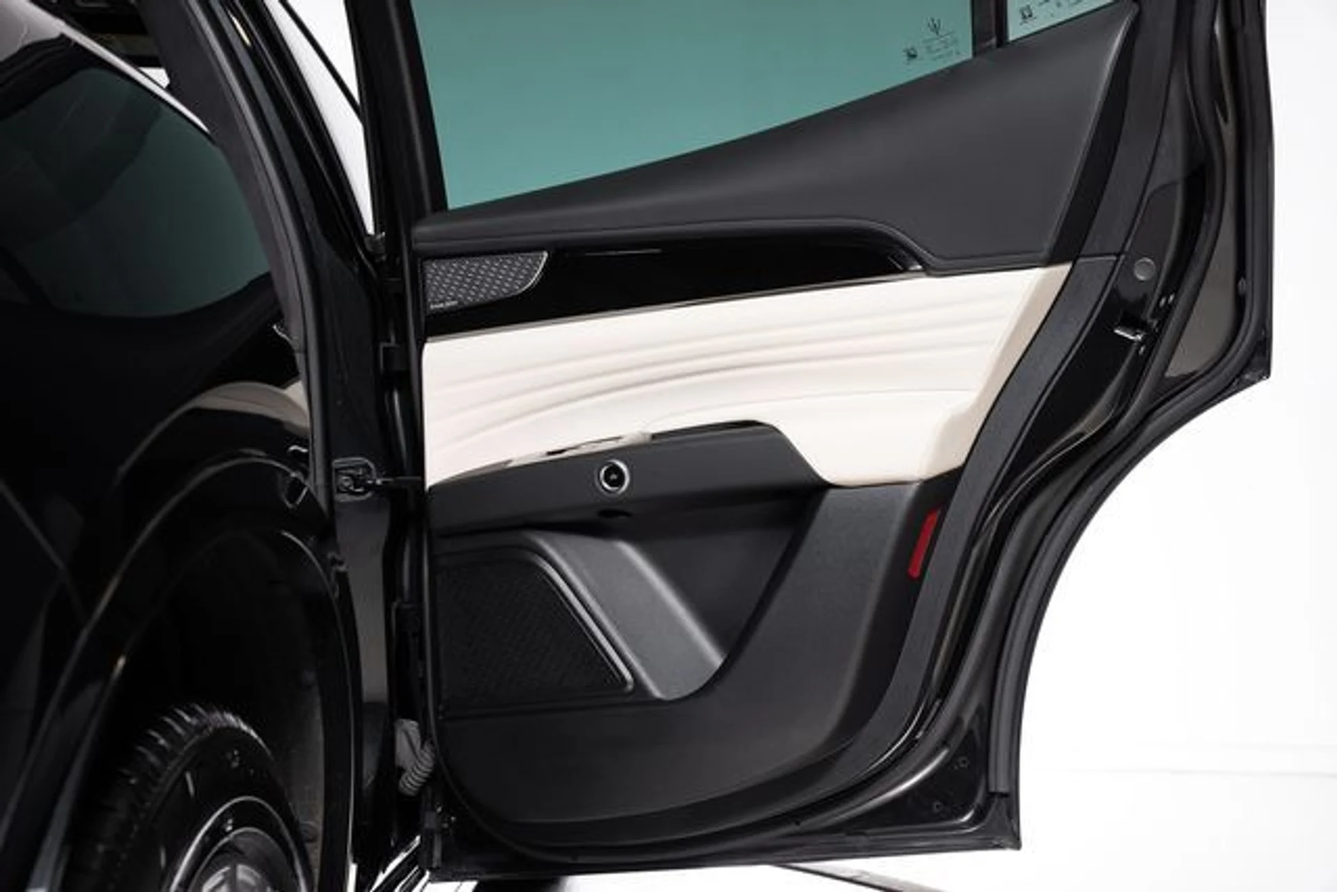 mph057_1194803230_7729d20031f1e63abb173dddb8f973b9x_40a0e34189