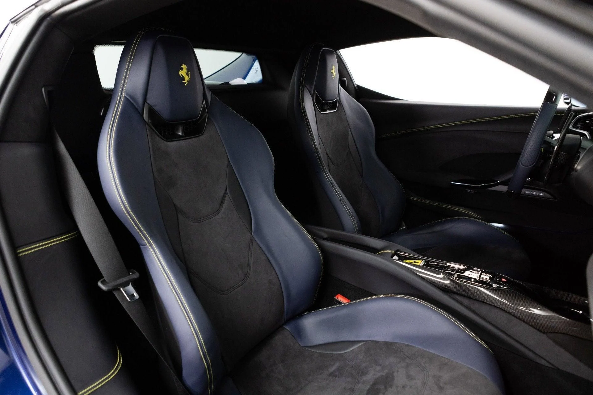 mph057_120002739_Used_2025_Ferrari_296_GTB_1777349758_7db8b96a34