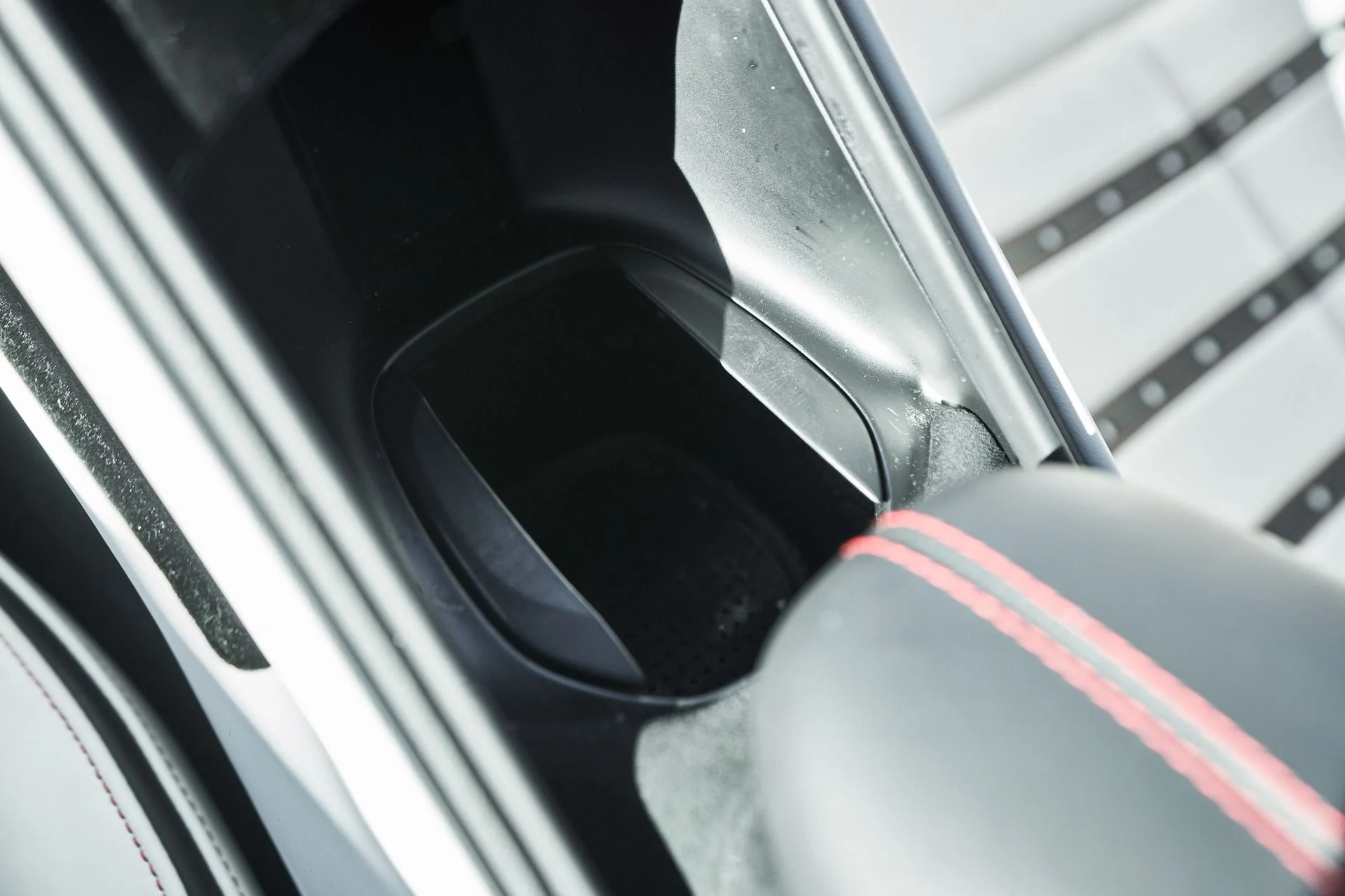 mph057_1201535367_Used_2022_Ferrari_Roma_Base_1764637290_26c5af7aa9