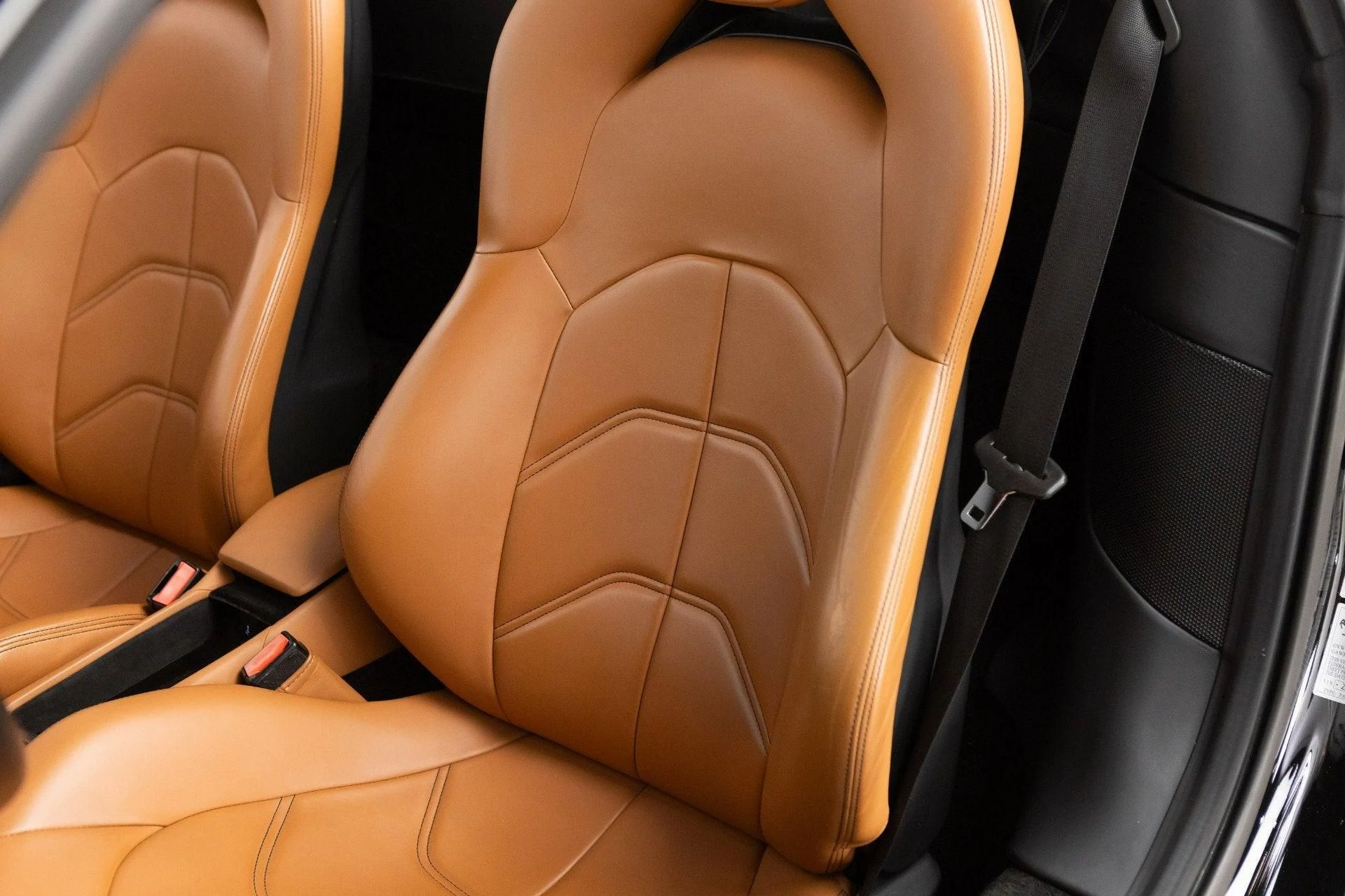 mph057_1220522097_Used_2017_Ferrari_488_Spider_1777367862_545d60e197