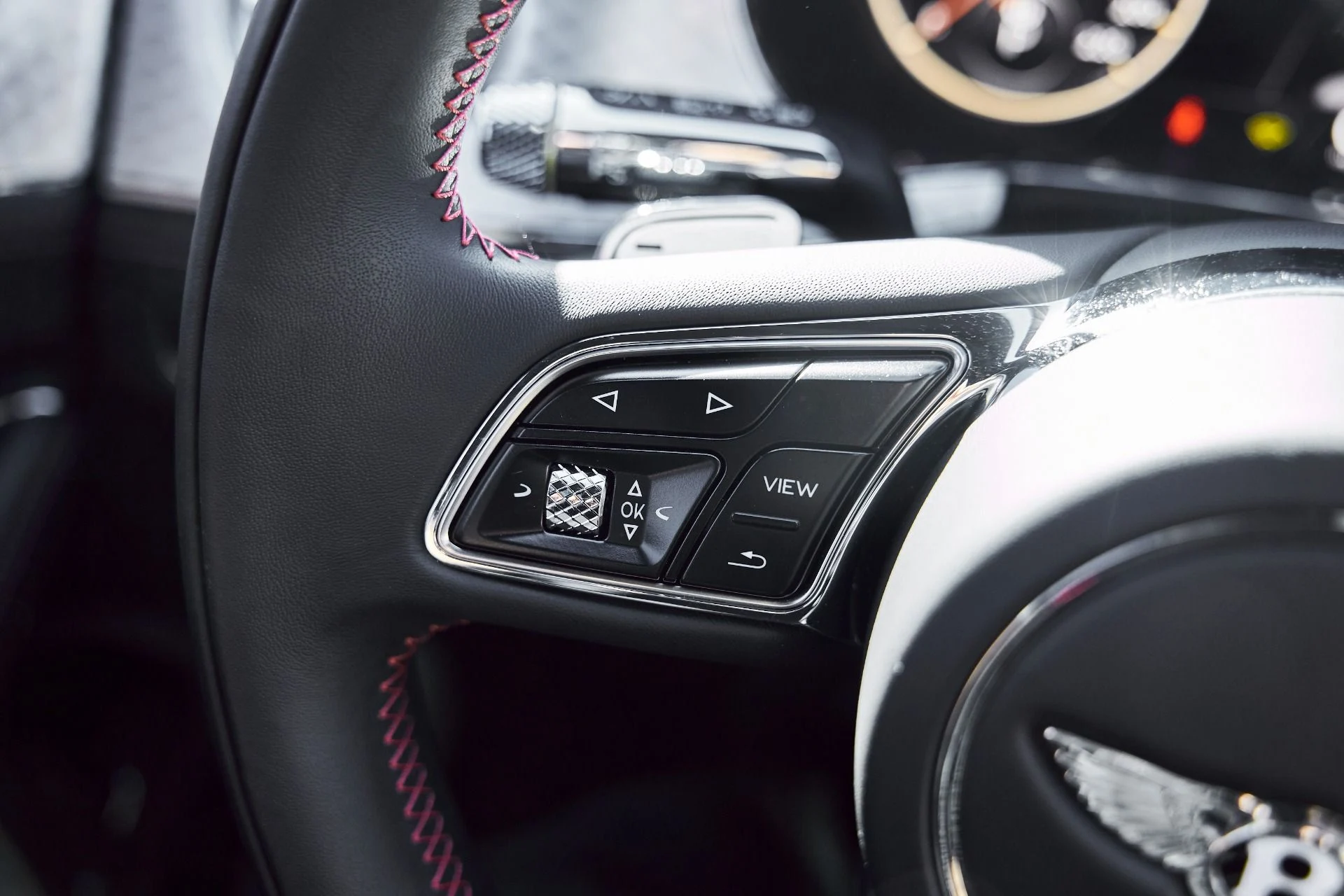 mph057_1246998922_Used_2023_Bentley_Flying_Spur_V8_1773280721_7d6dcb6c75