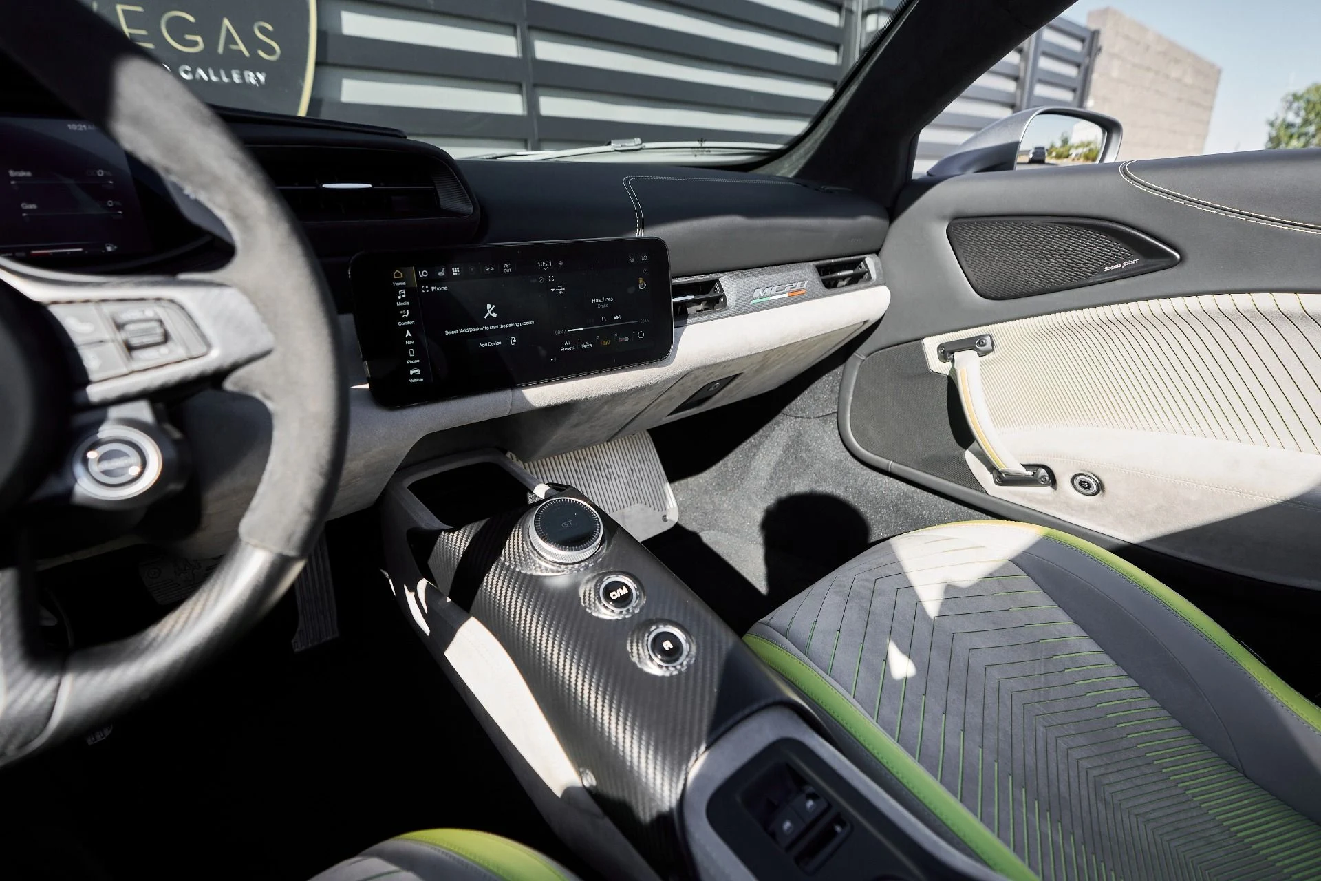 mph057_1250258176_Used_2023_Maserati_MC_20_Cielo_1761946961_5fcd693921