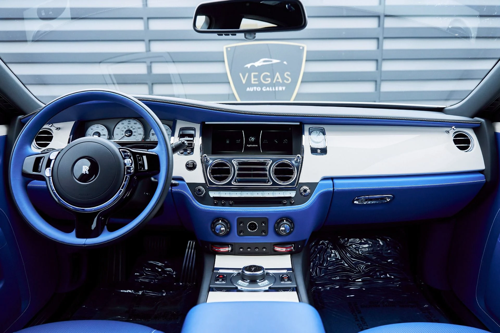 mph057_1258297726_Used_2019_Rolls_Royce_Ghost_Base_1767224351_184155827d