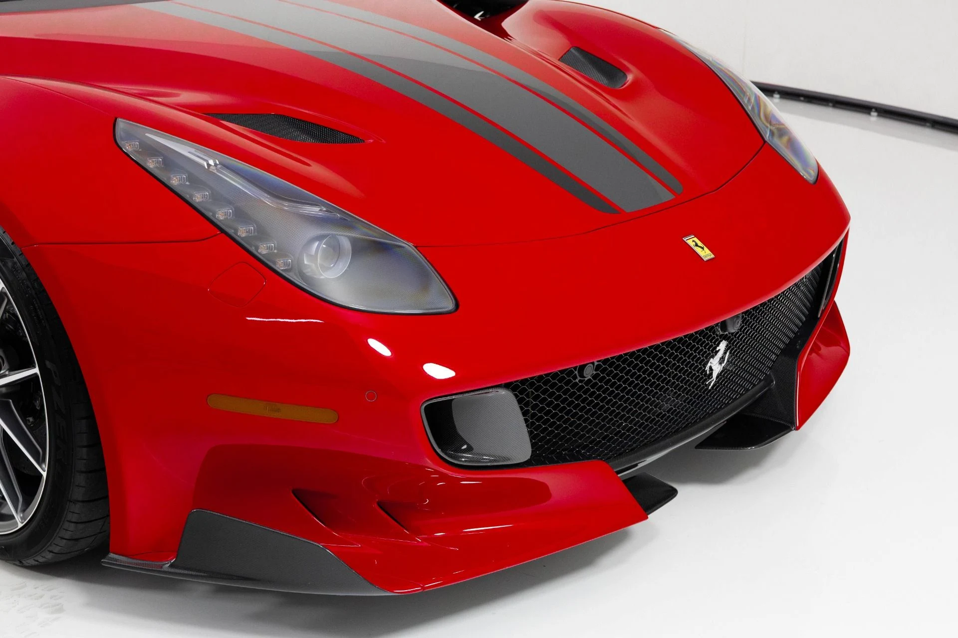 mph057_1297800132_Used_2017_Ferrari_F12_TDF_1760045740_39d4740140