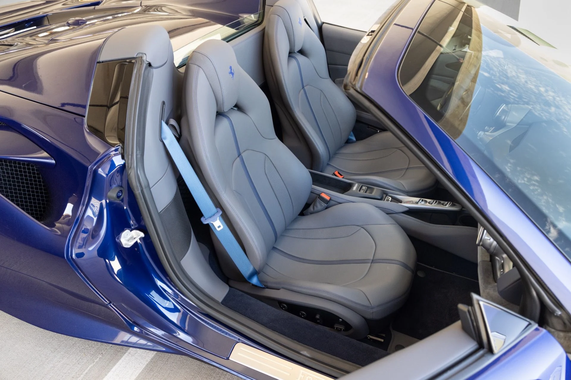 mph057_1334503375_Used_2022_Ferrari_F8_Spider_1778623083_840b3366a4