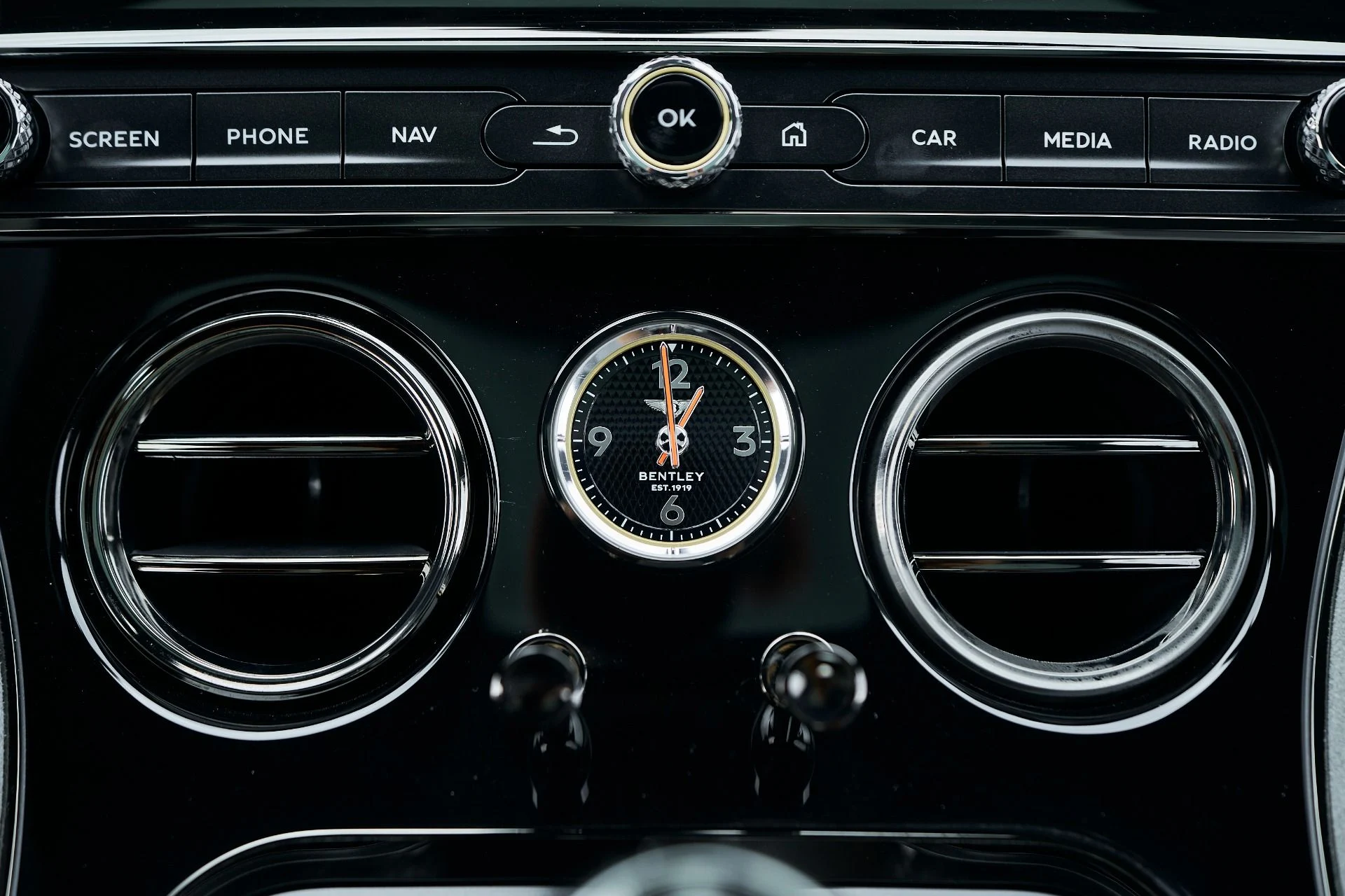 mph057_1339534702_Used_2025_Bentley_Continental_GT_Speed_1763168677_7d379e7342