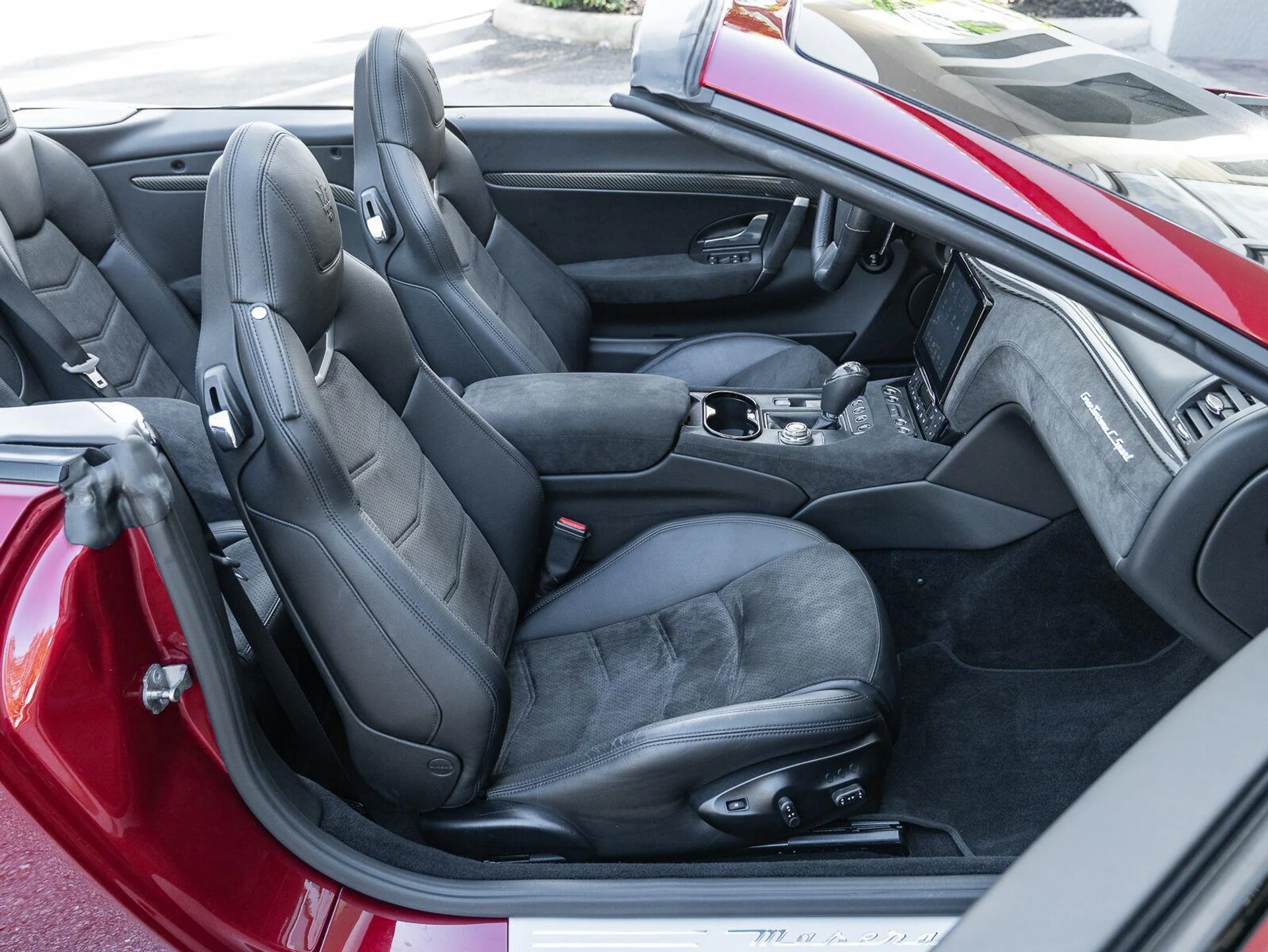 mph057_1352020151_Used_2019_Maserati_Gran_Turismo_Convertible_Sport_1792433398_32ea101ff0
