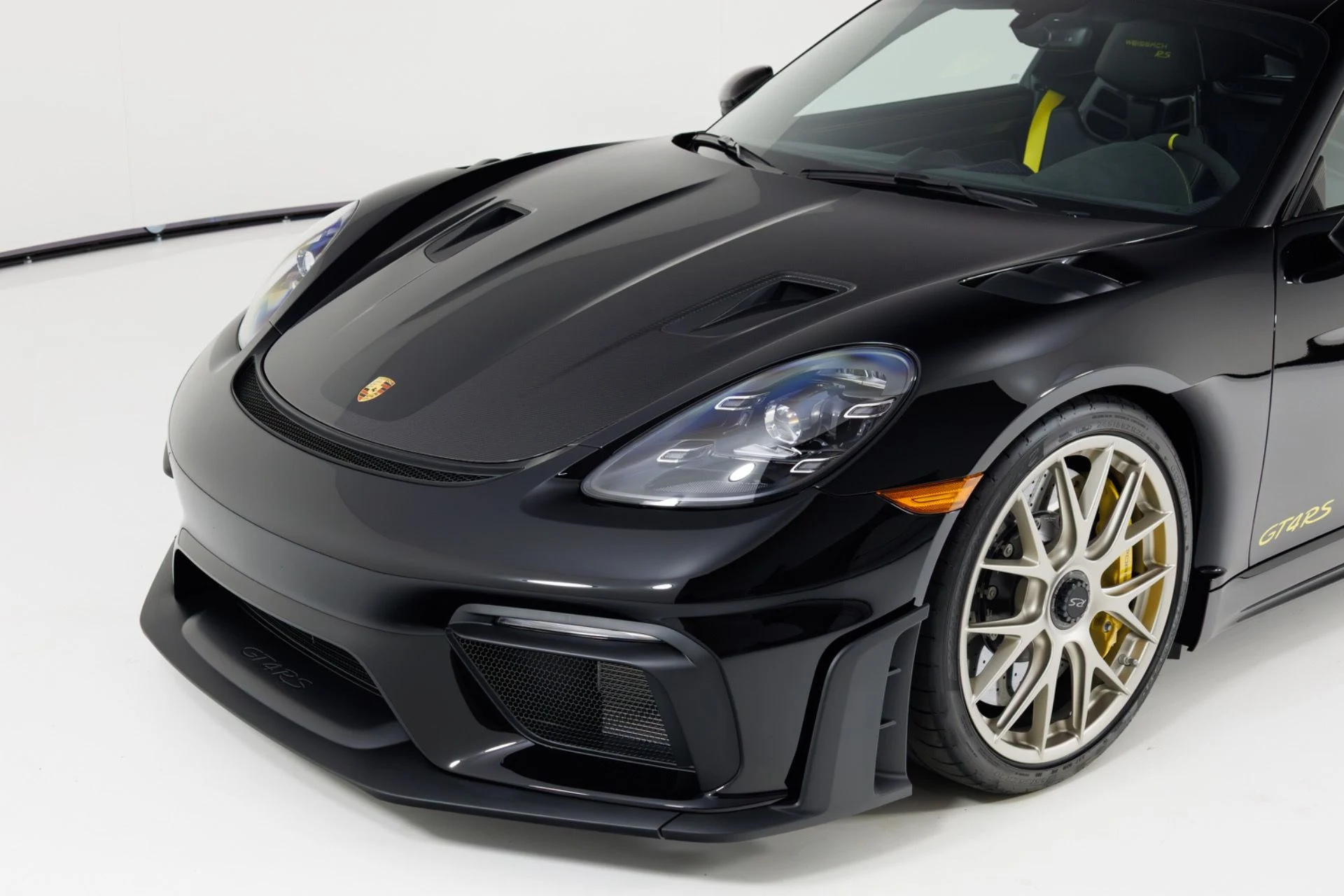 mph057_1383445888_Used_2025_Porsche_718_Cayman_GT_4_RS_1774365231_8e5547ec7d