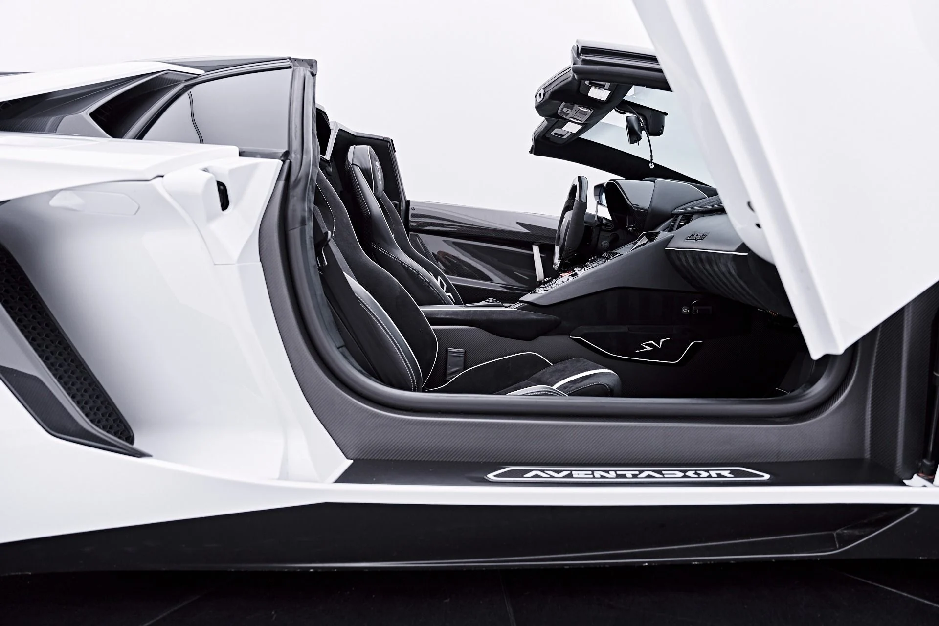 mph057_1500610525_Used_2016_Lamborghini_Aventador_LP_750_4_Super_Veloce_1785199481_3a0c6307d2
