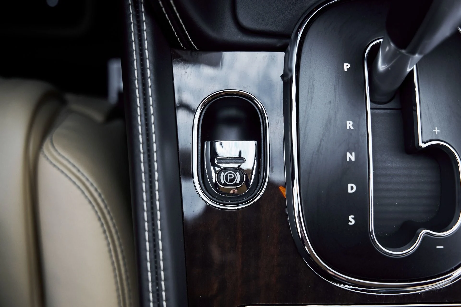 mph057_1502101618_Used_2016_Bentley_Continental_GT_W12_1767667633_4c0e2180cf