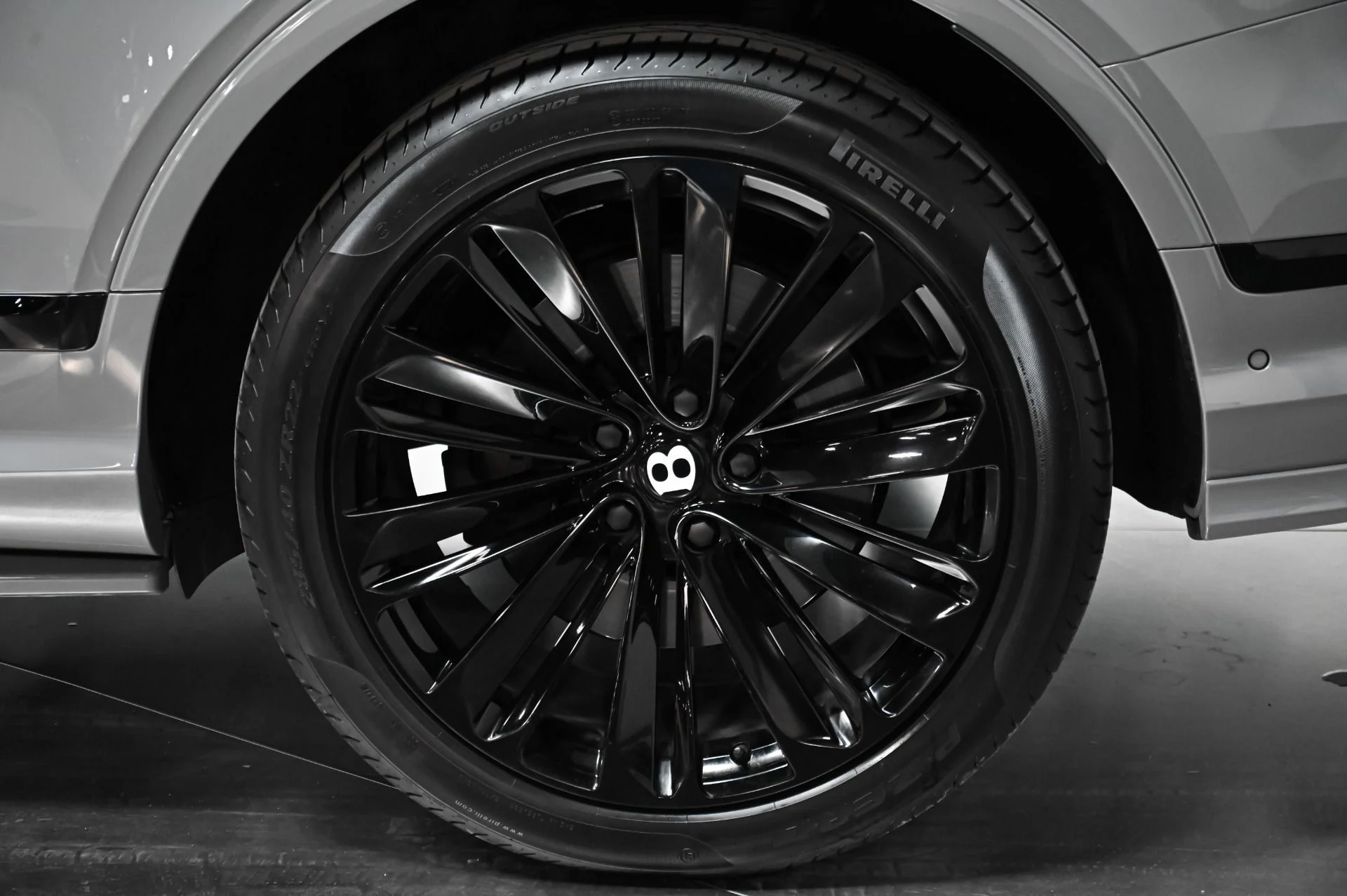 mph057_1504287356_Used_2022_Bentley_Bentayga_Speed_1758039444_3c53c7a0d6