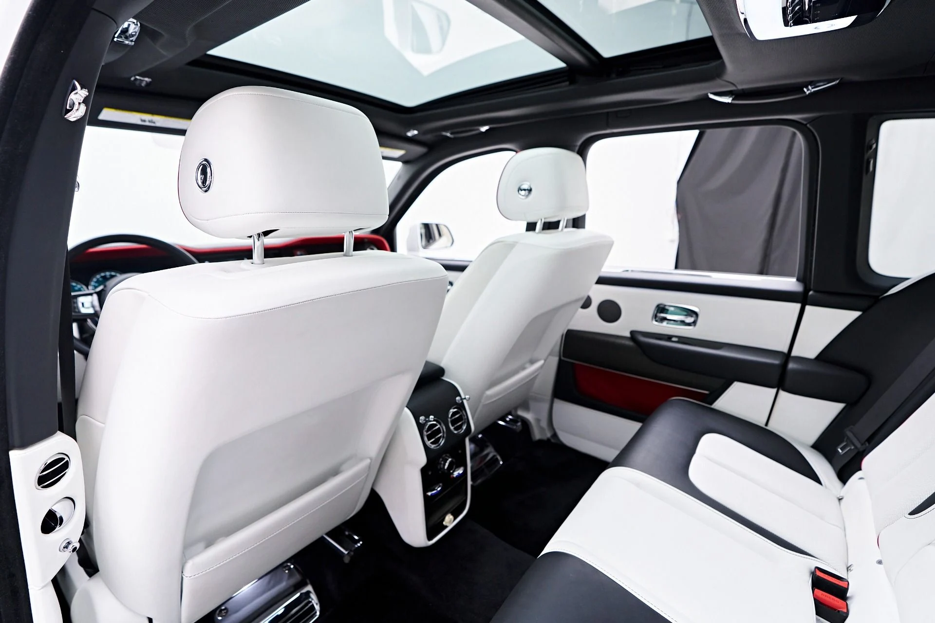 mph057_1555497281_Used_2021_Rolls_Royce_Cullinan_1753389372_045788b752