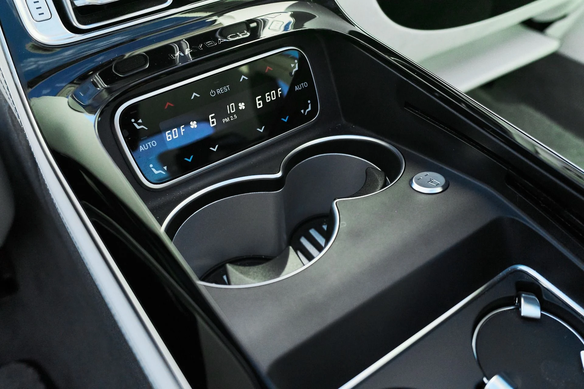 mph057_1589950416_Used_2024_Mercedes_Benz_S_Class_Maybach_S_680_1765936862_ba625bea4c