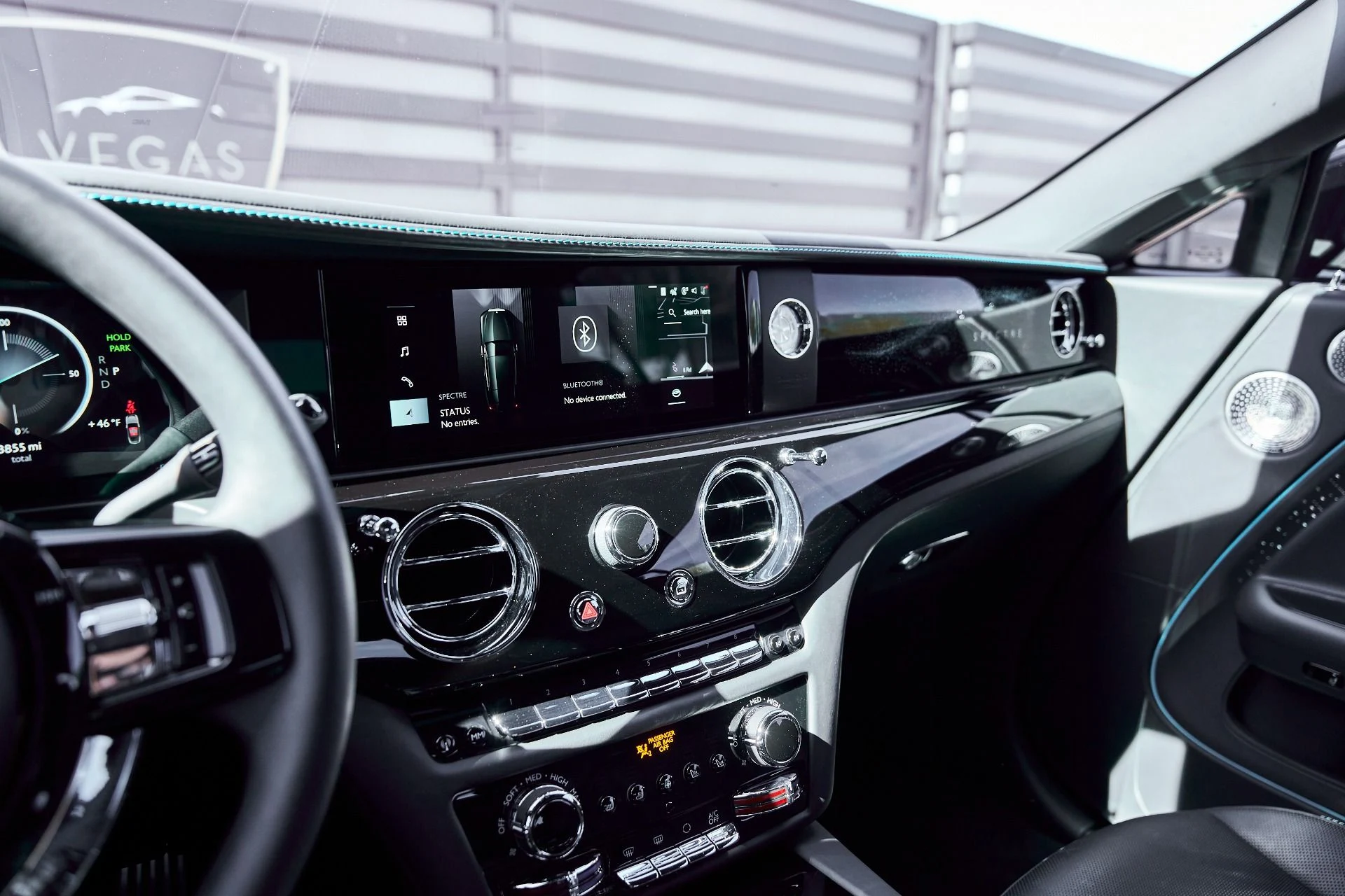 mph057_1590663020_Used_2025_Rolls_Royce_Spectre_Base_1771642479_5703417d15