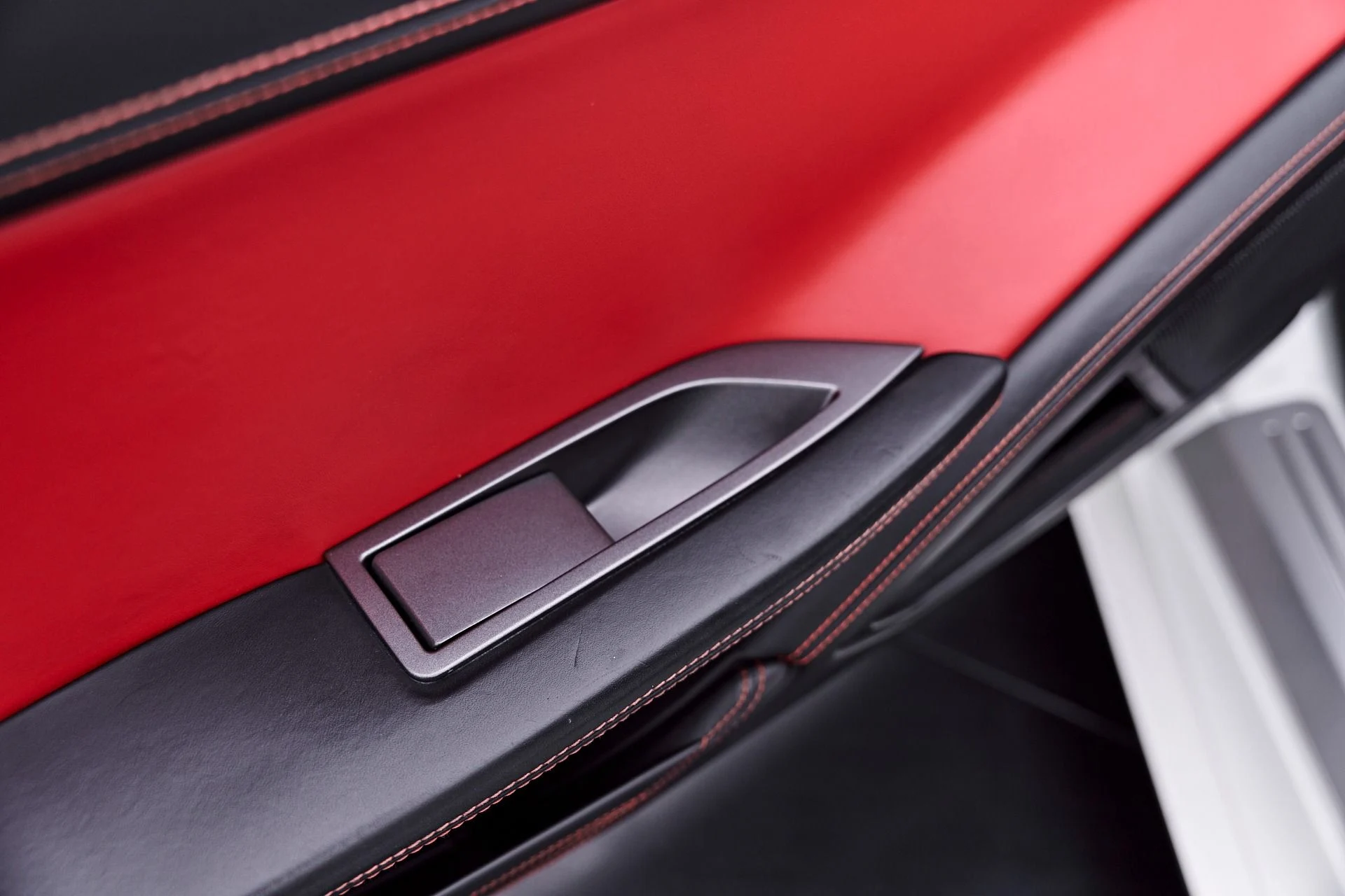 mph057_167728263_Used_2014_Ferrari_458_Spider_Base_1781828257_f9f260ff02