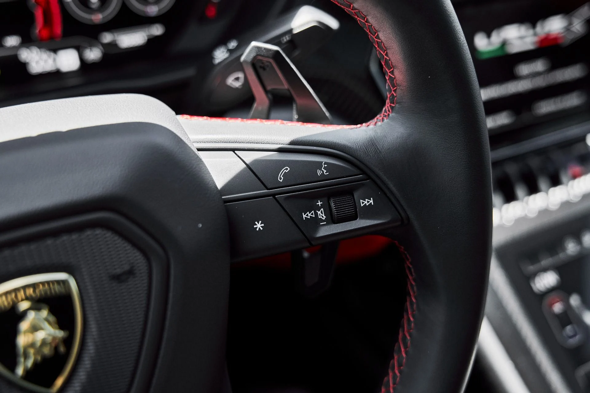 mph057_1679005034_Used_2023_Lamborghini_Urus_S_1781228836_e55b569390
