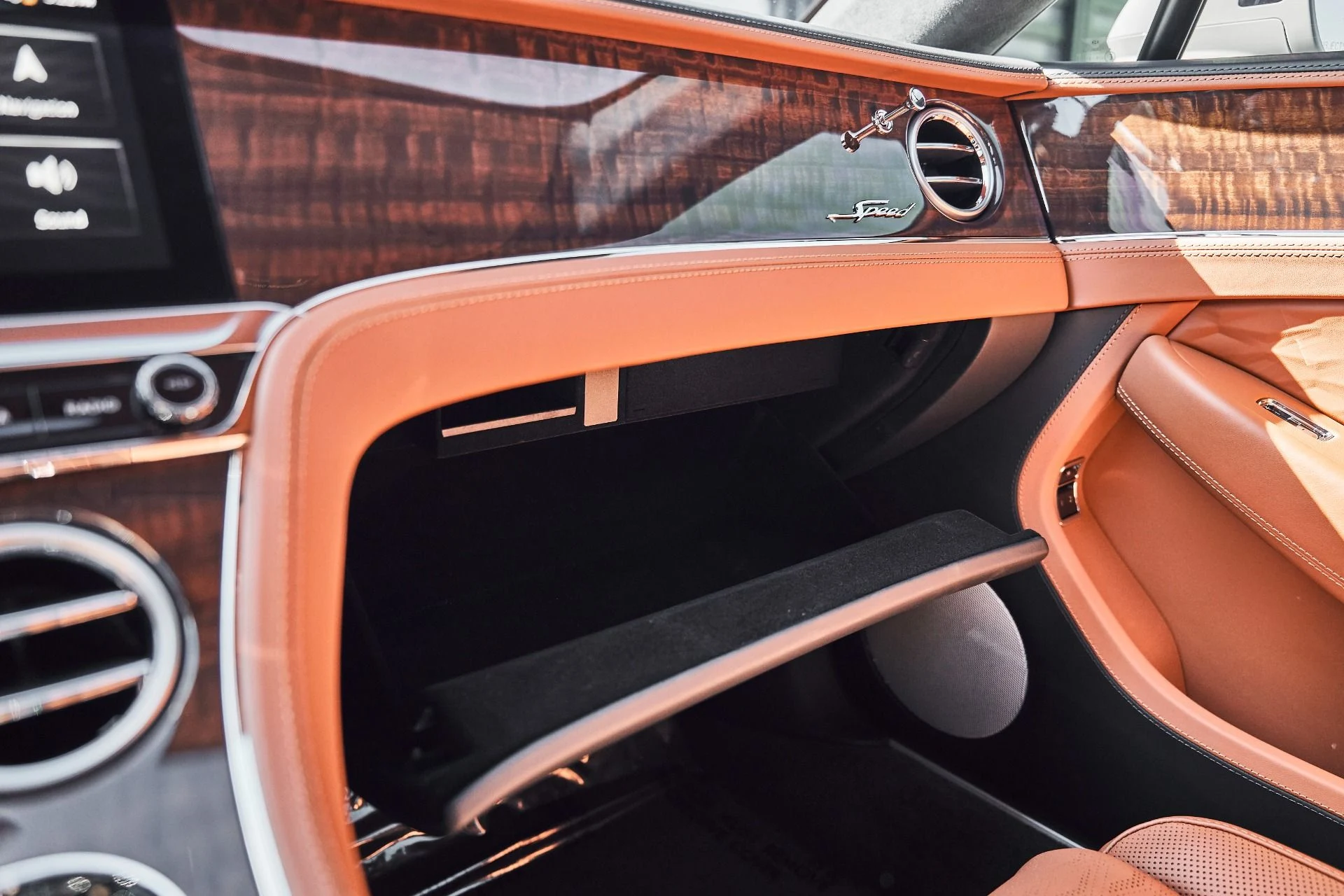 mph057_175349960_Used_2025_Bentley_Continental_GT_Speed_1775343897_32b6aa4cb6