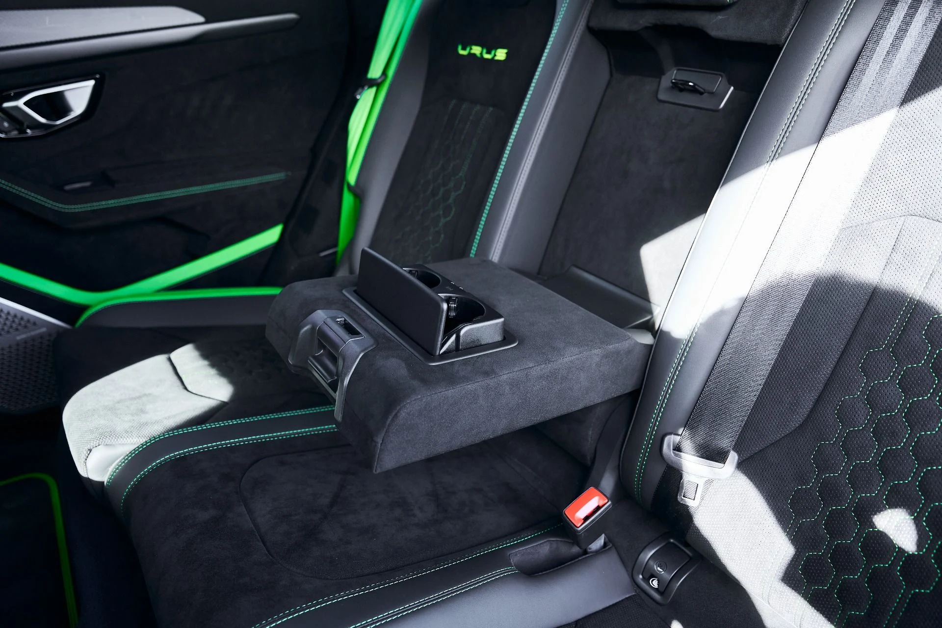 mph057_1770740794_Used_2024_Lamborghini_Urus_Performante_1772849140_5d286c5533