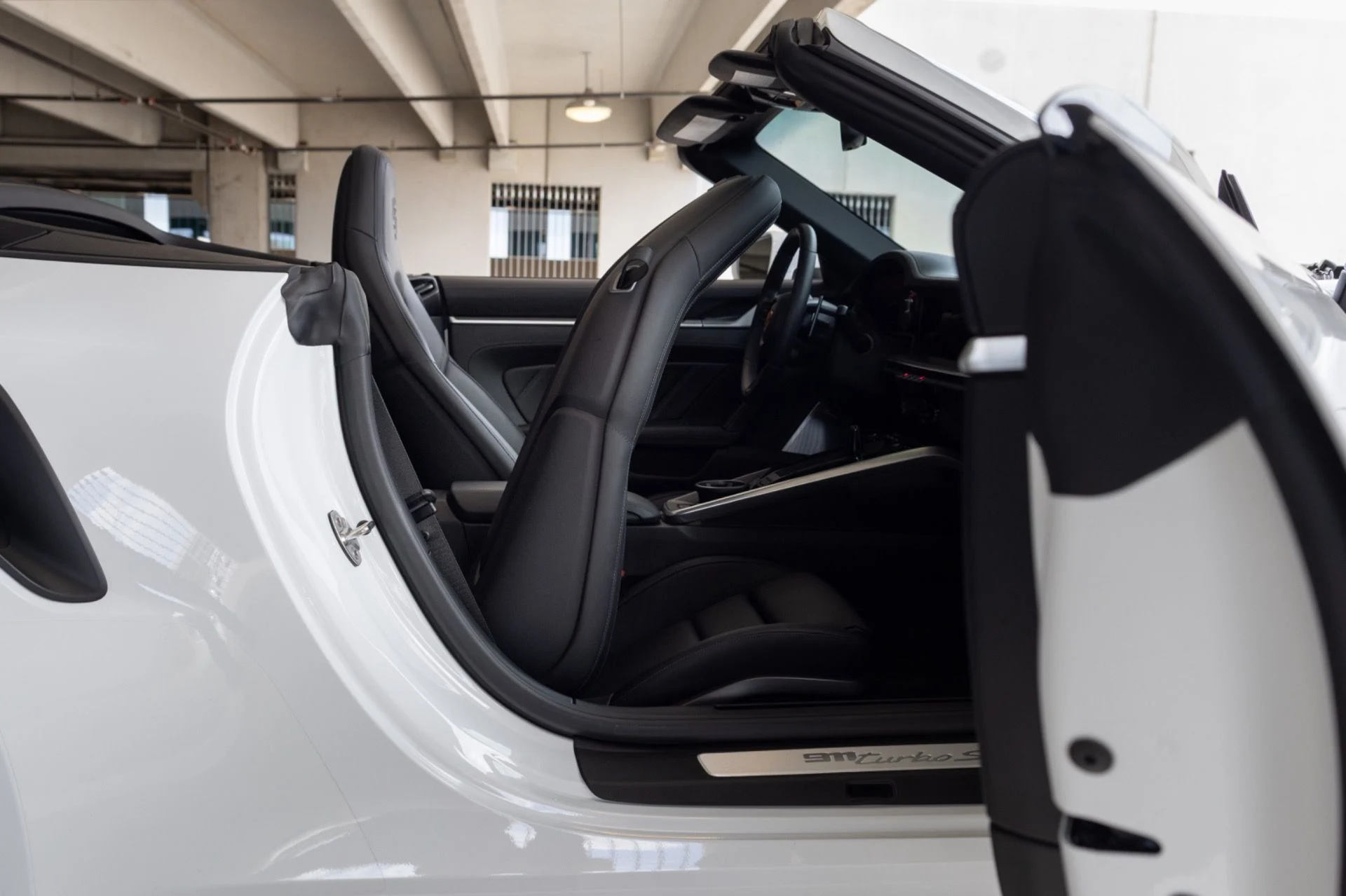 mph057_178973237_Used_2025_Porsche_911_Turbo_S_1776200682_b4d1263b80