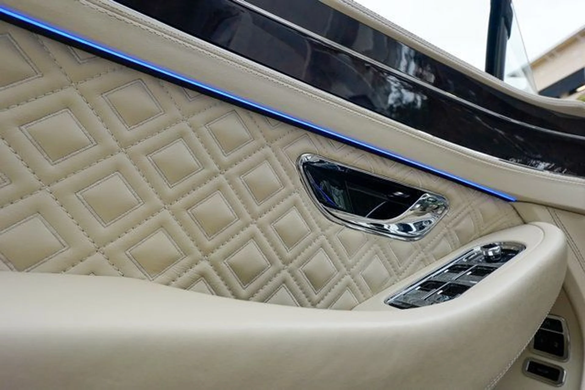 mph057_1794715019_22974034_58_640_4bb2f1c187