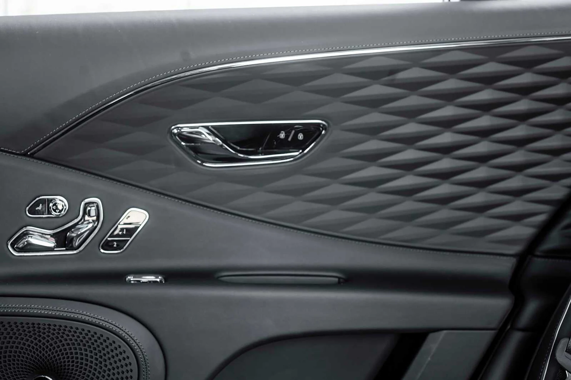 mph057_1804389807_6f5c8e13e53d25a61d49b78610a3517cx_ed4063e86c