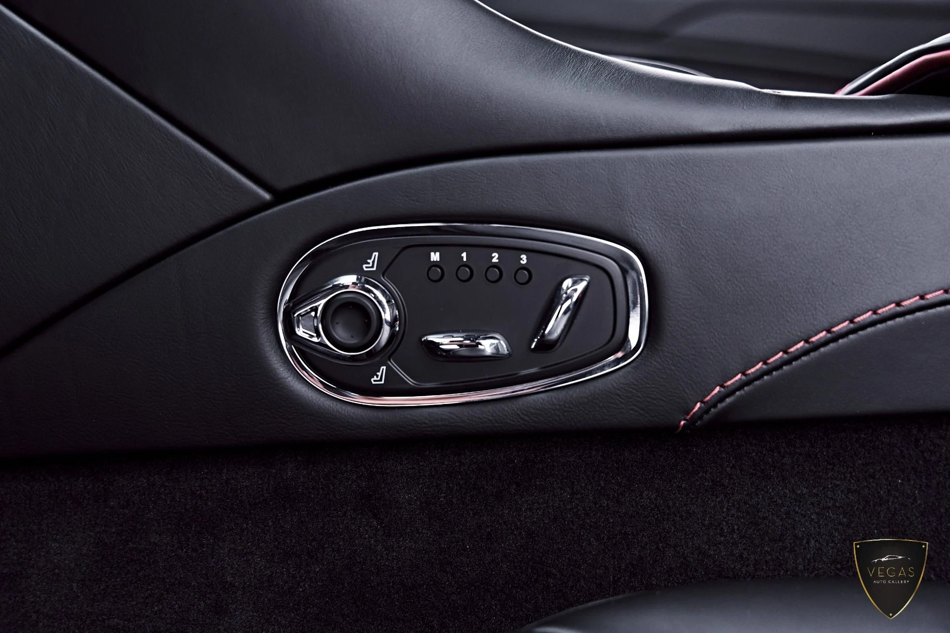 mph057_1814232255_Used_2021_Aston_Martin_DBS_Superleggera_1785181579_d439f52cb7