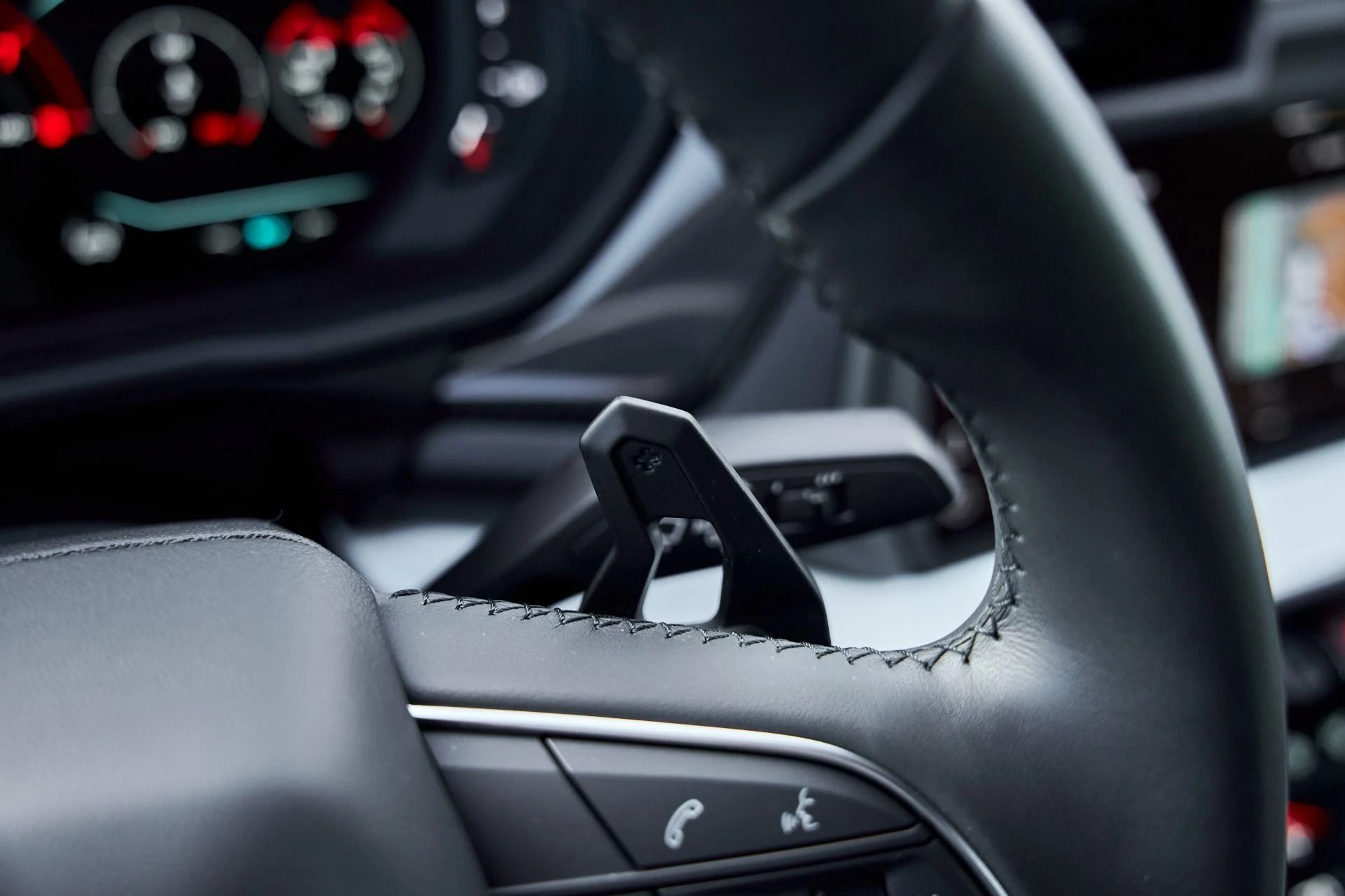 mph057_1819212180_Used_2025_Lamborghini_Urus_SE_1767720910_c44baf2a74