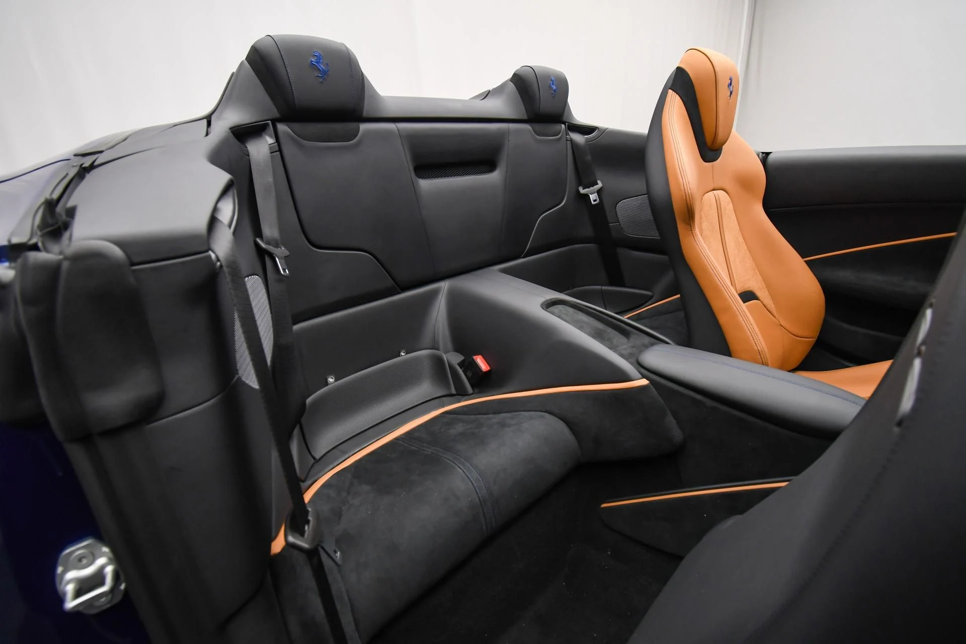 mph057_1840890056_Used_2025_Ferrari_Roma_Spider_Spider_1754640587_c8ab238ef8