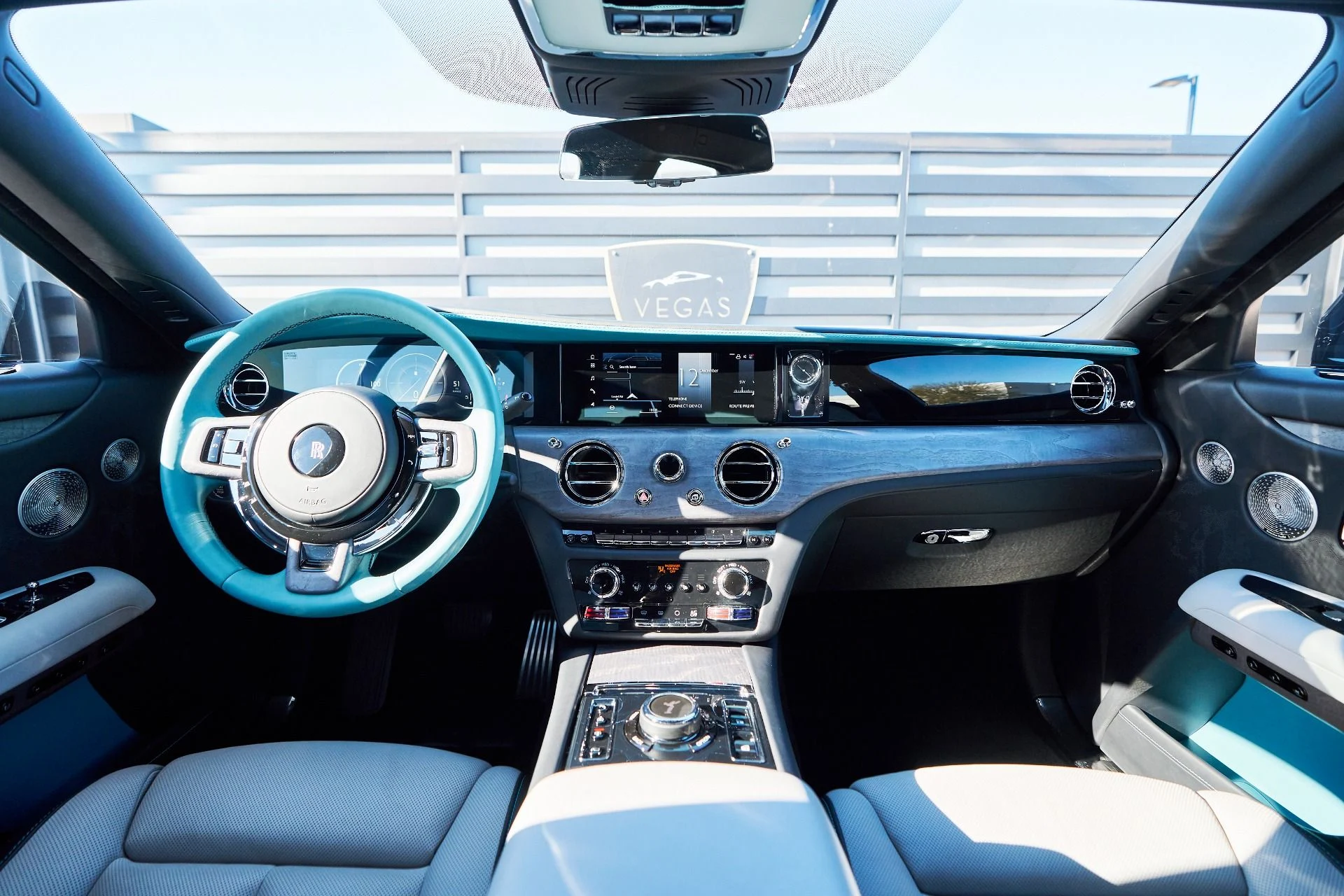 mph057_1845617863_Used_2025_Rolls_Royce_Ghost_Base_1765592258_8c400ae173