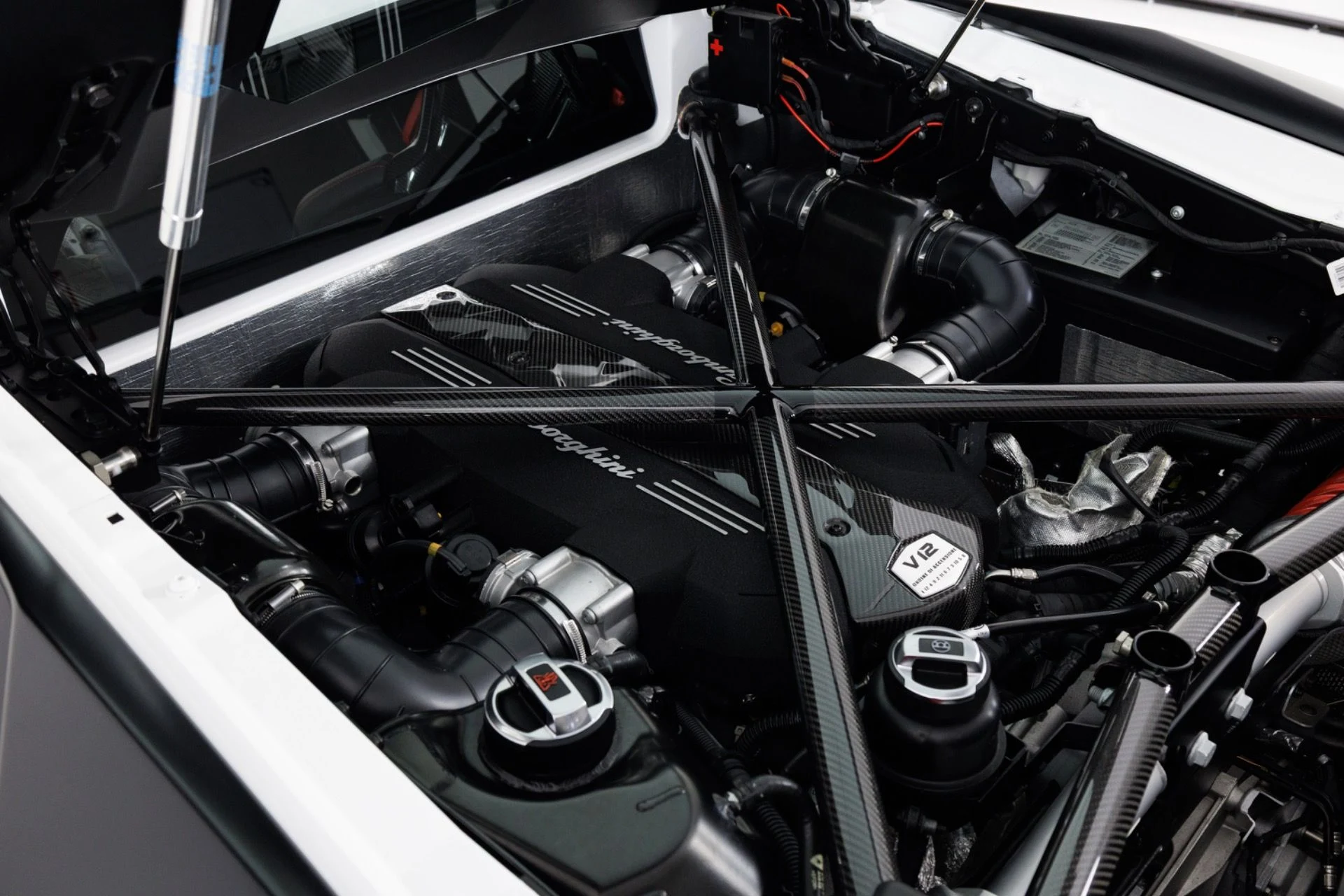 mph057_1850295263_Used_2016_Lamborghini_Aventador_LP_750_4_Superveloce_1779992498_bb9b53a7e1